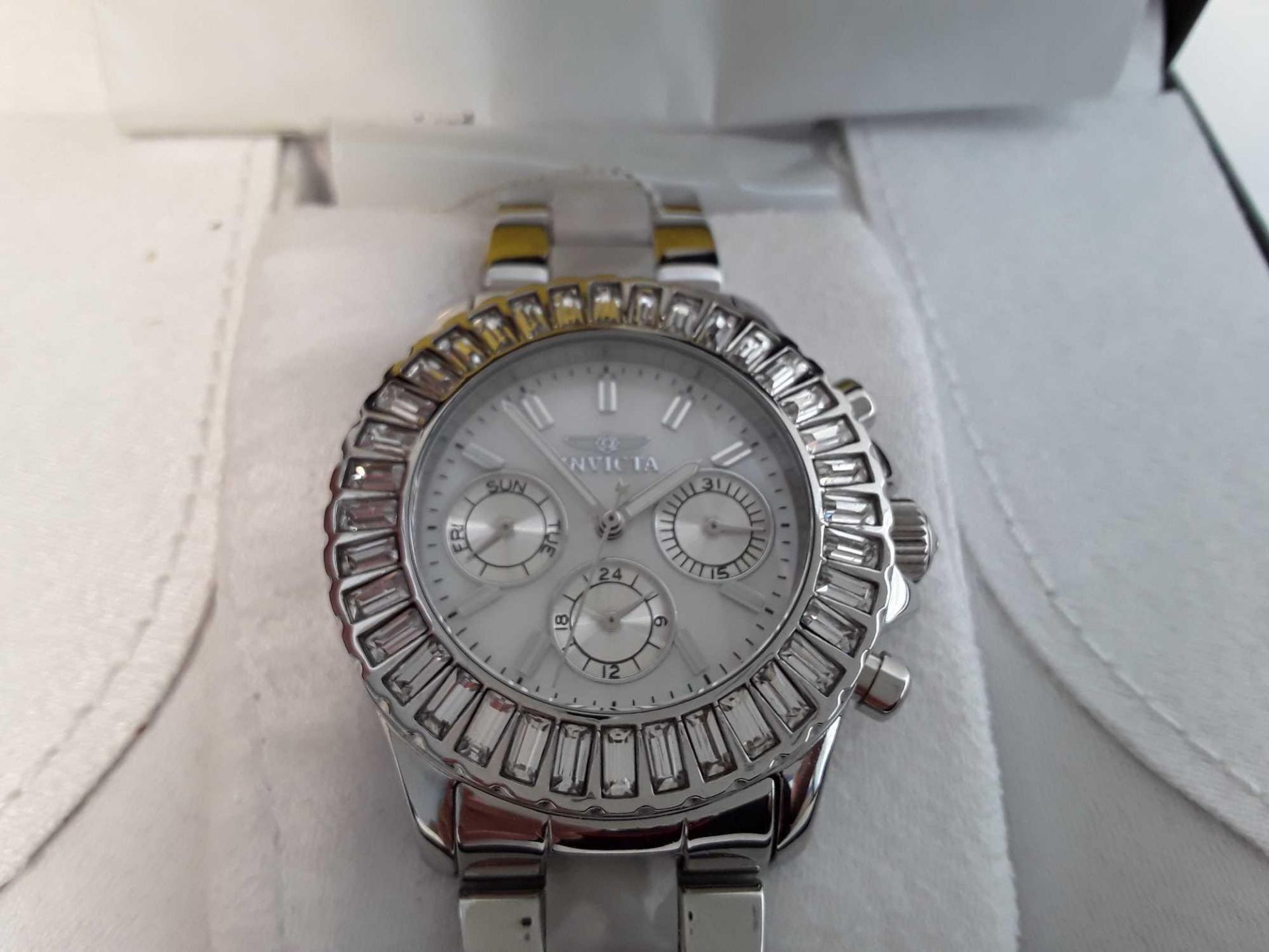 Invicta Divers Watch with Crystals around Face - Silver band and Includes box - Image 2 of 2