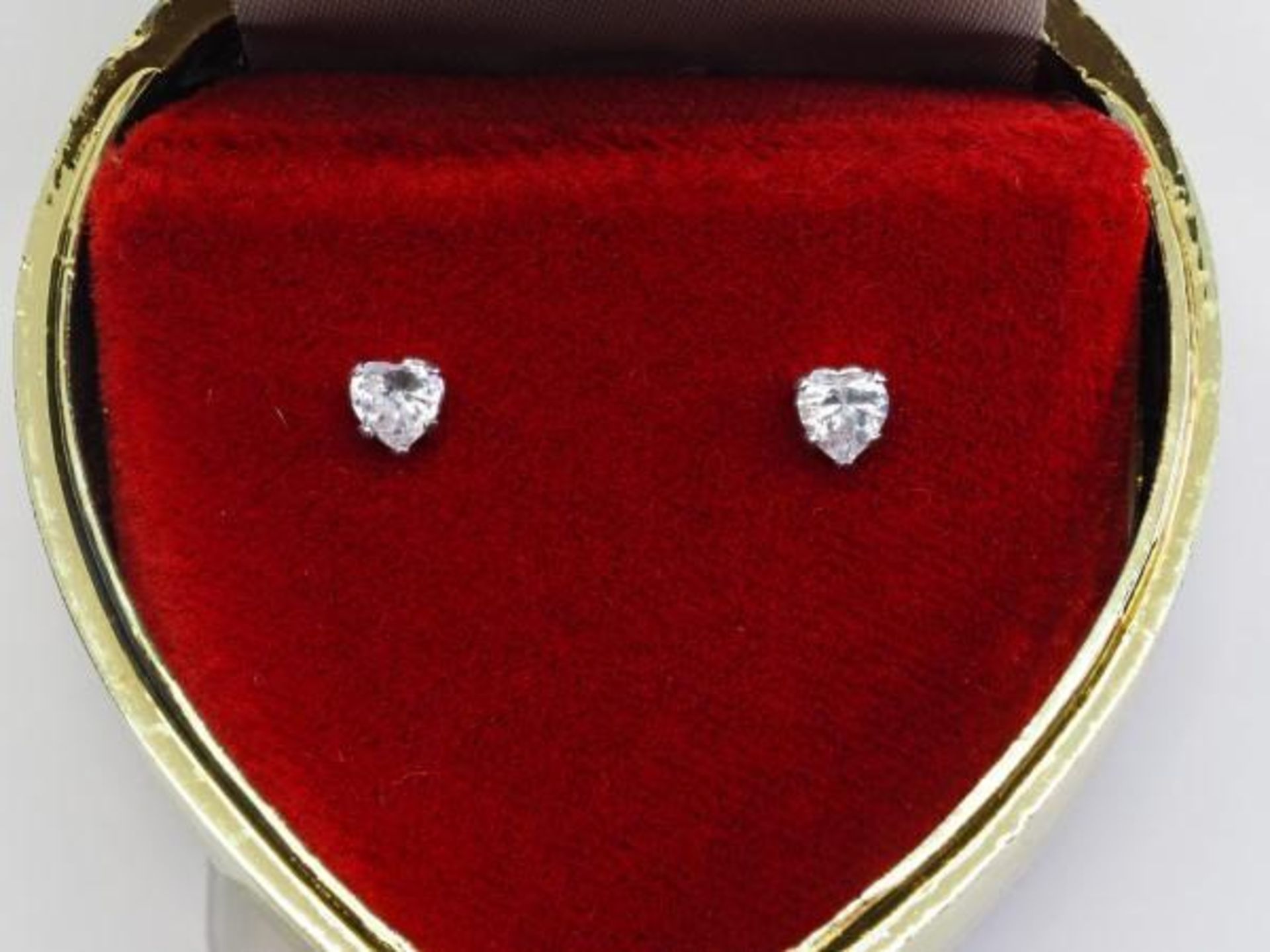 10 kt. Gold Set Earrings with Heart Shaped CZ. Retail $200 (MS07 - 23) - Image 2 of 2