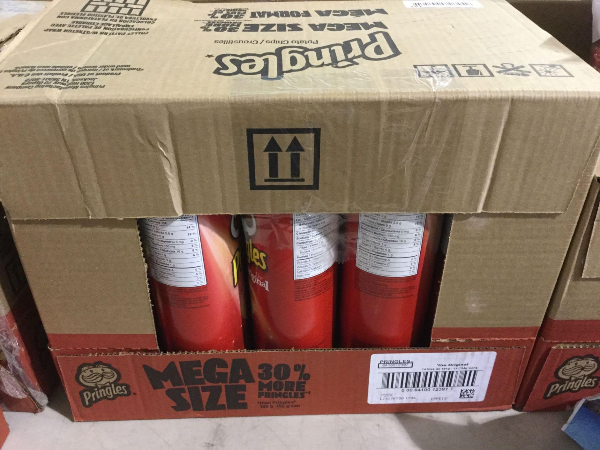 Case of 14 x 194 g Pringles Mega Cans - Original