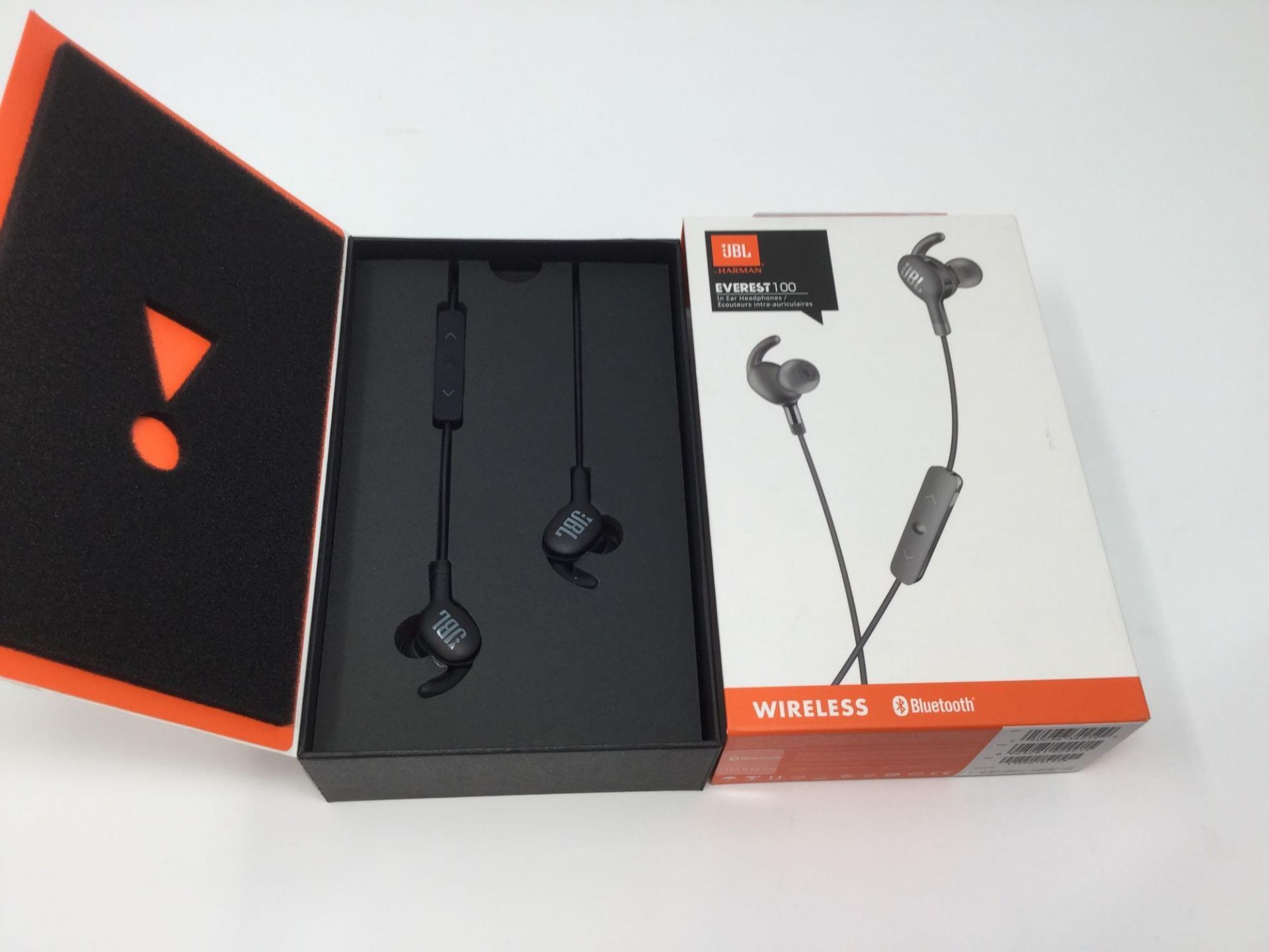 JBL Harman Everest 100 In Ear Bluetooth Wireless Headphones - Image 3 of 3