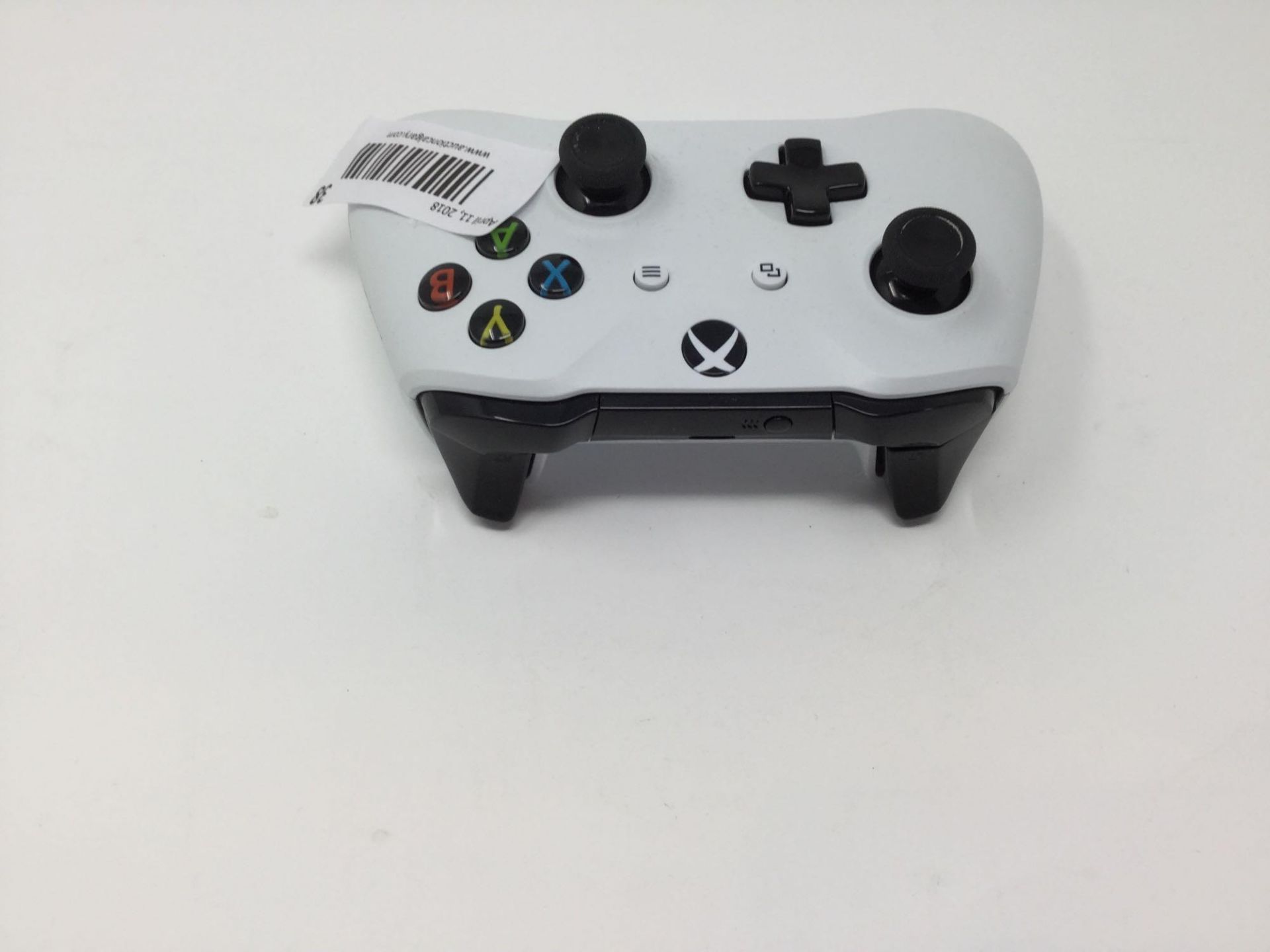 XBOX CONTROLLER - White - Image 2 of 2