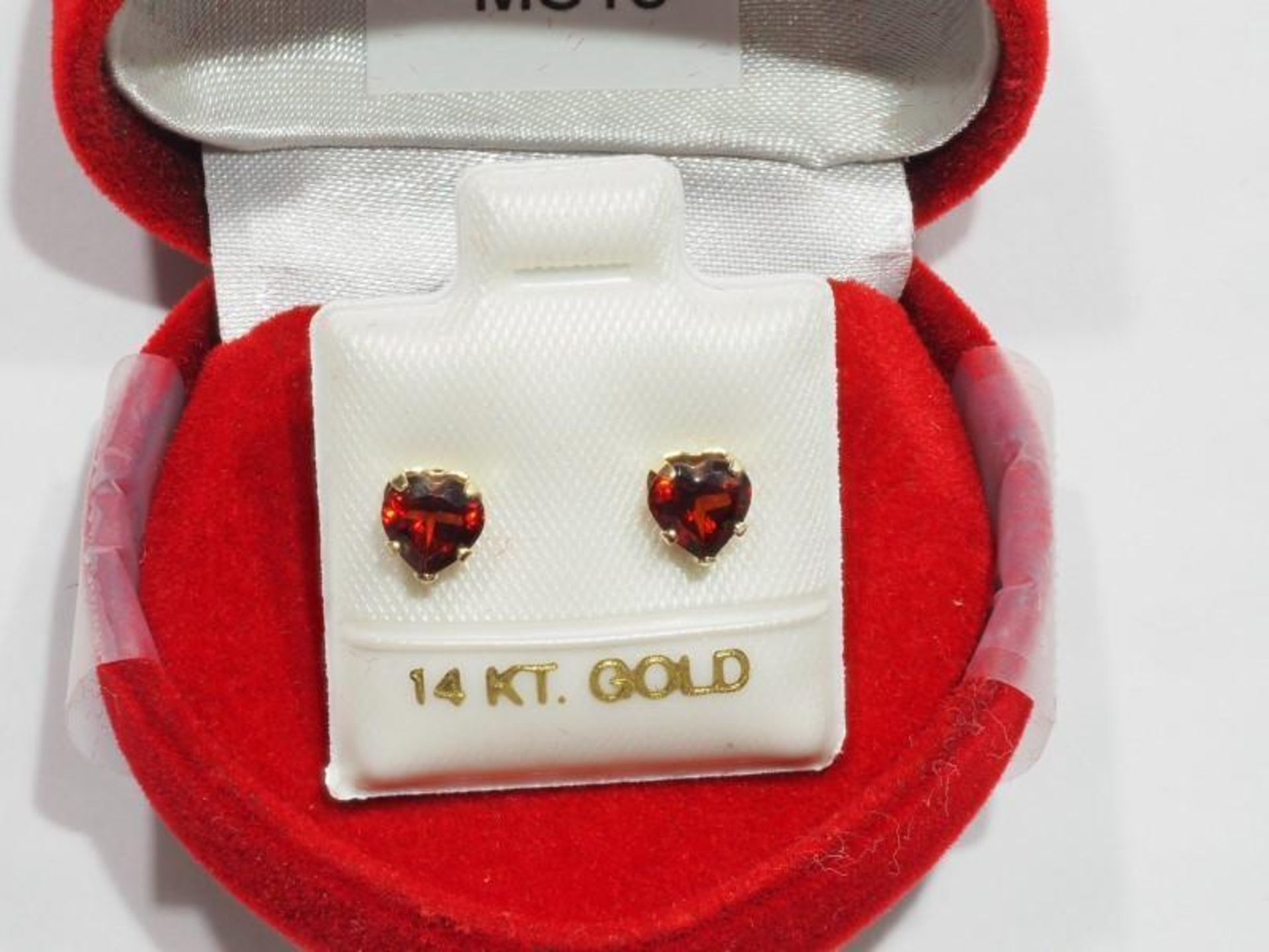 10K Gold Heart Shaped Garnet Earrings, Retail $240 (MS19 - 42) - Image 2 of 3