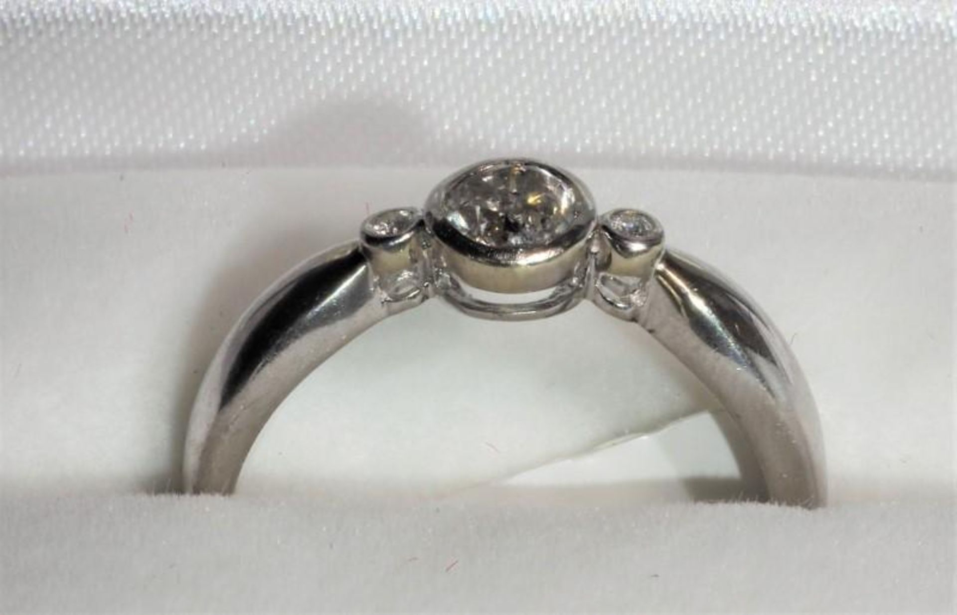 10K Gold Diamond Ring(0.3ct) (April Birthstone) Made In Canada, Insurance Value $2209 (MS19 - 27) - Image 4 of 5