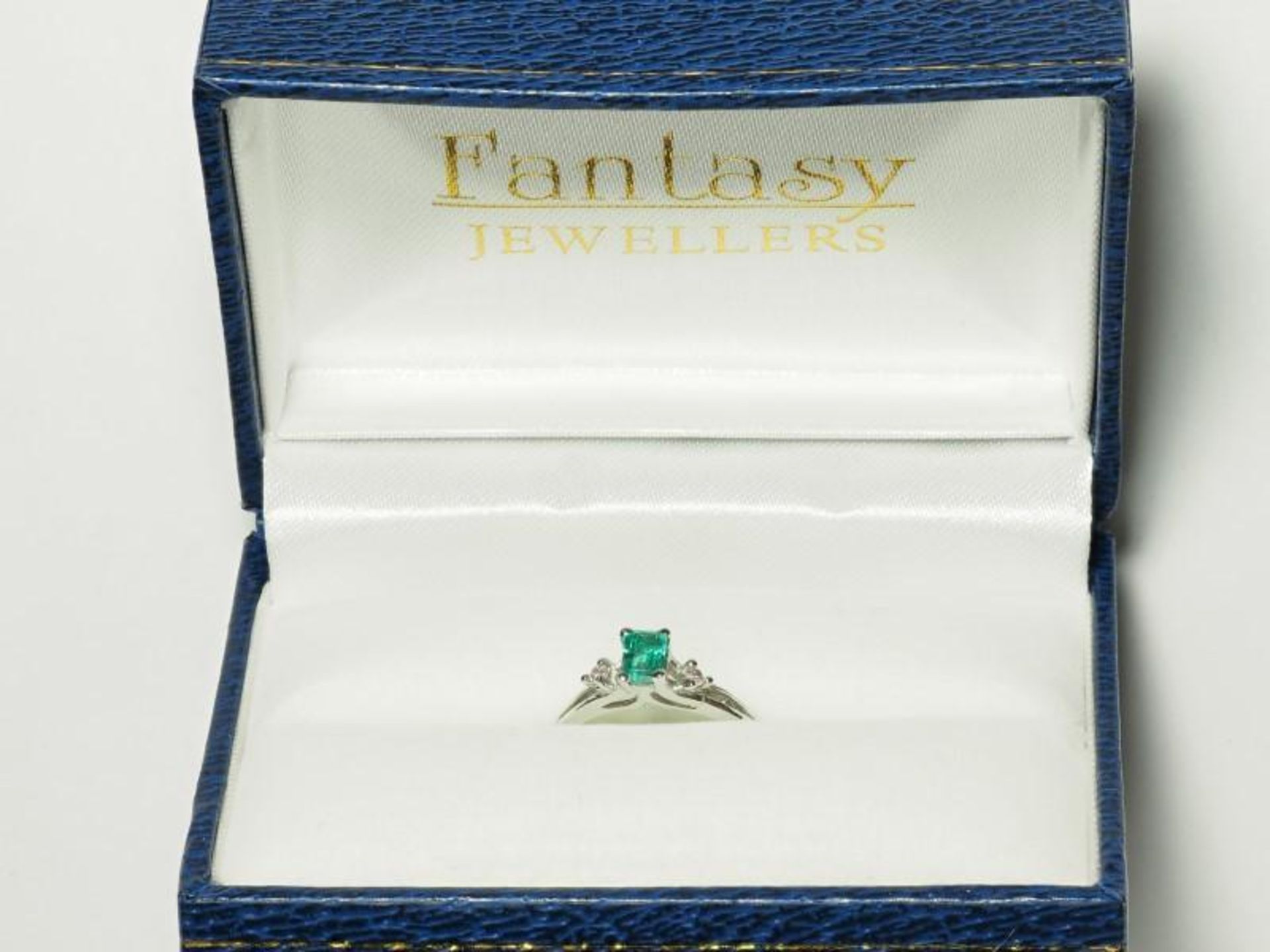10K White Gold Emerald (0.30ct, May Birthstone) and Diamond Ring. Insurance Value $2380 (1-NT128) - Image 3 of 4