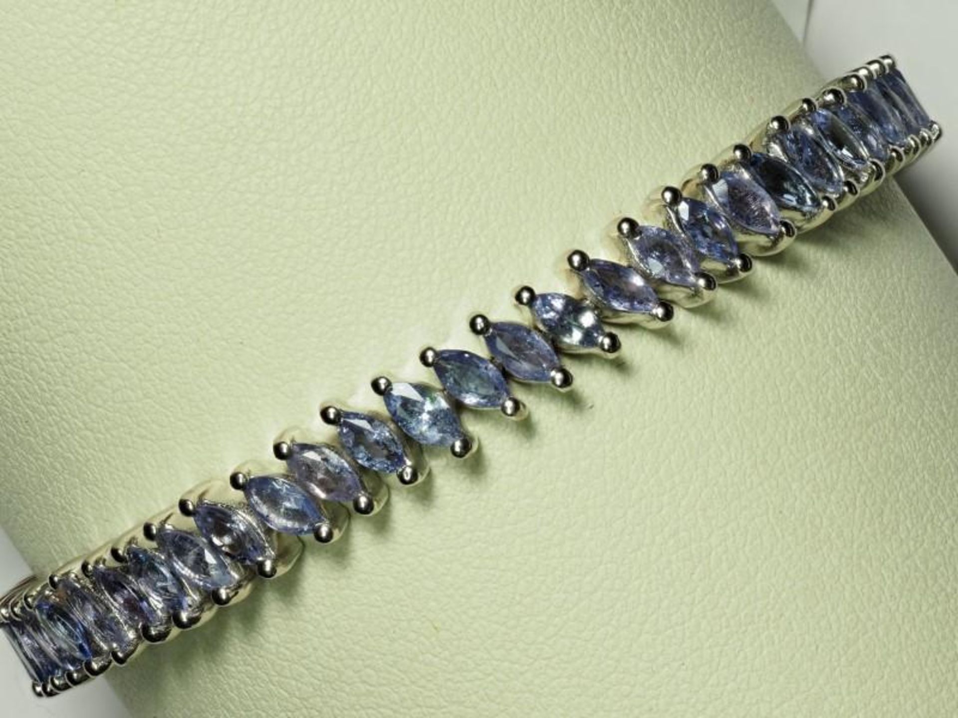 Sterling Silver 62 Marquise Cut Tanzanite (7.10ct) Tennis Bracelet. Retail Appraised Value $1500 (29