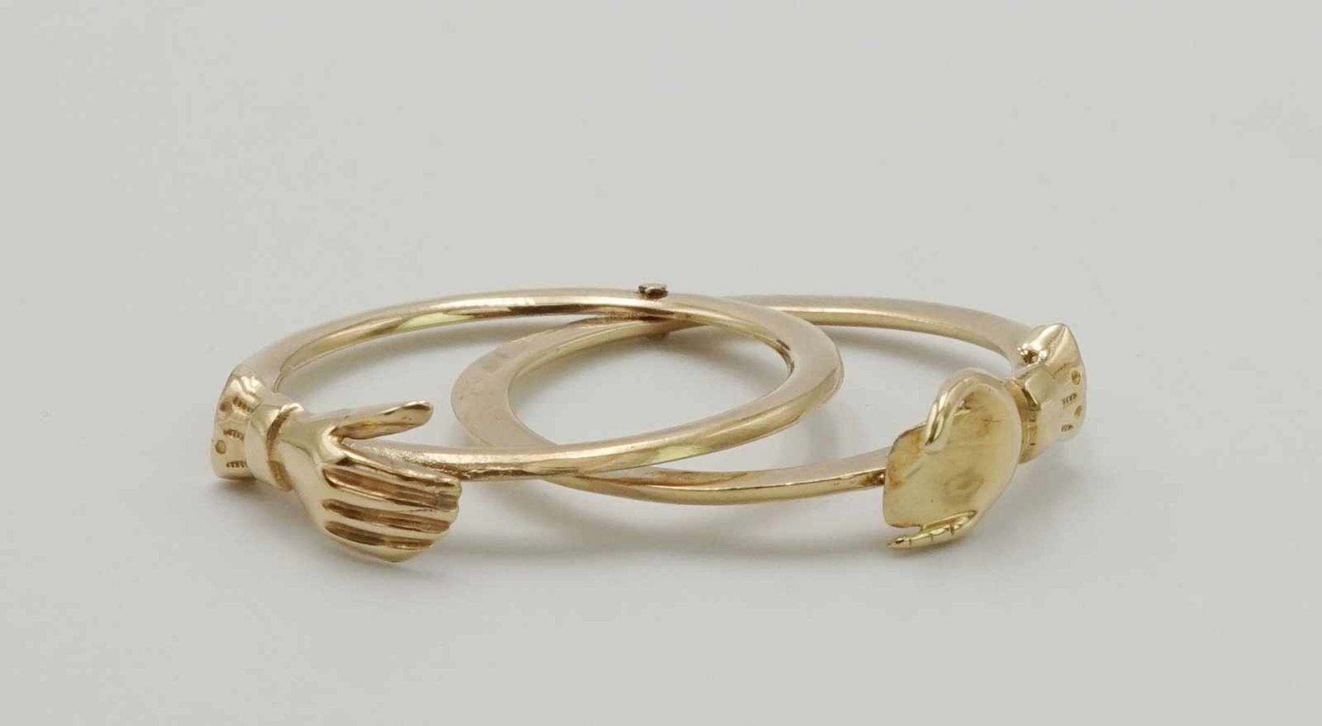 Zweiteiliger Goldring "Hand in Hand"2. Hälfte 20. Jh., 585/- Gelbgold, zweiteiliger Ring - Image 3 of 3