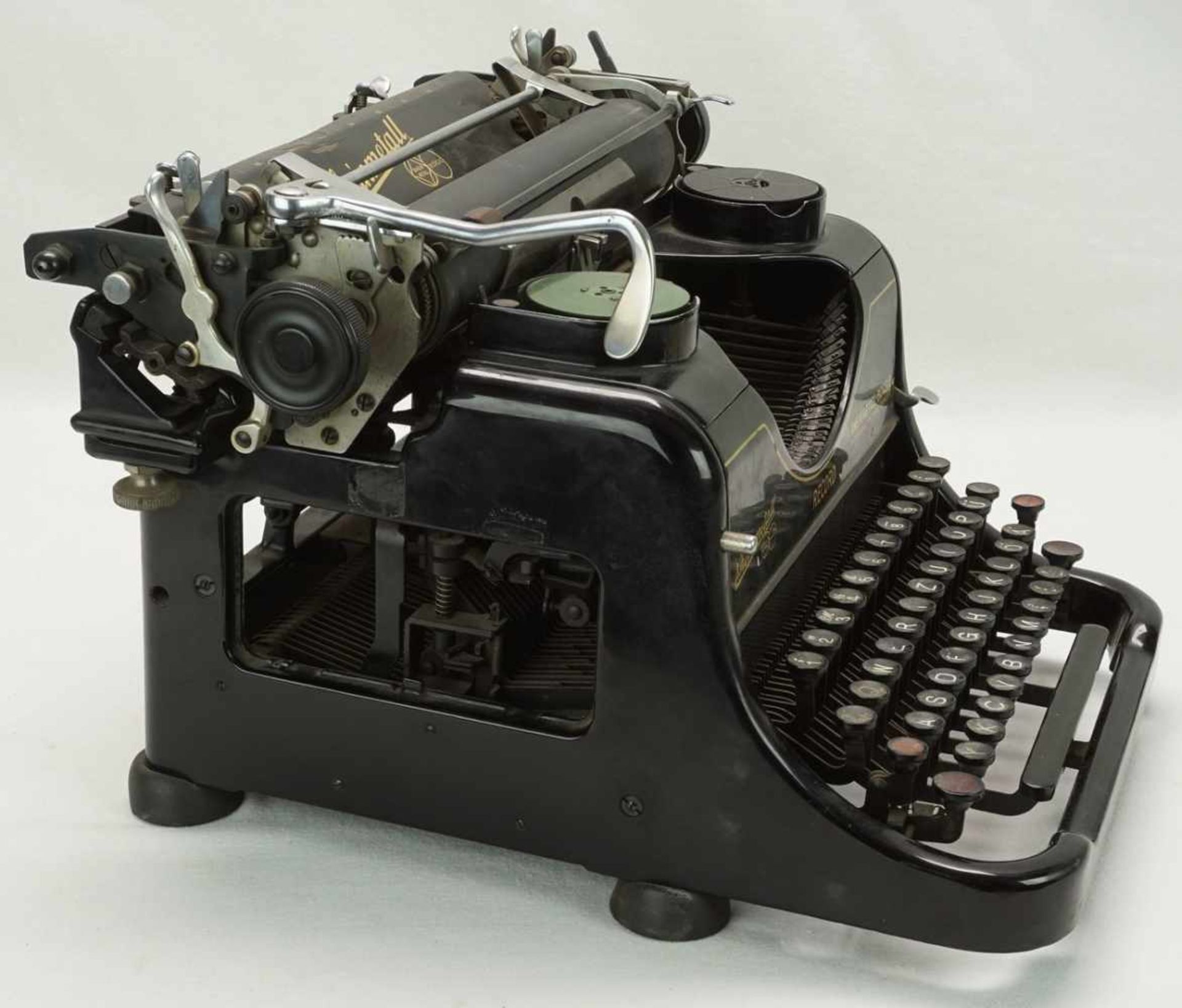 Rheinmetall-Borsig Schreibmaschine, um 1920altersgemäß guter Zustand, am Blatteinzug mittig eine - Bild 3 aus 4