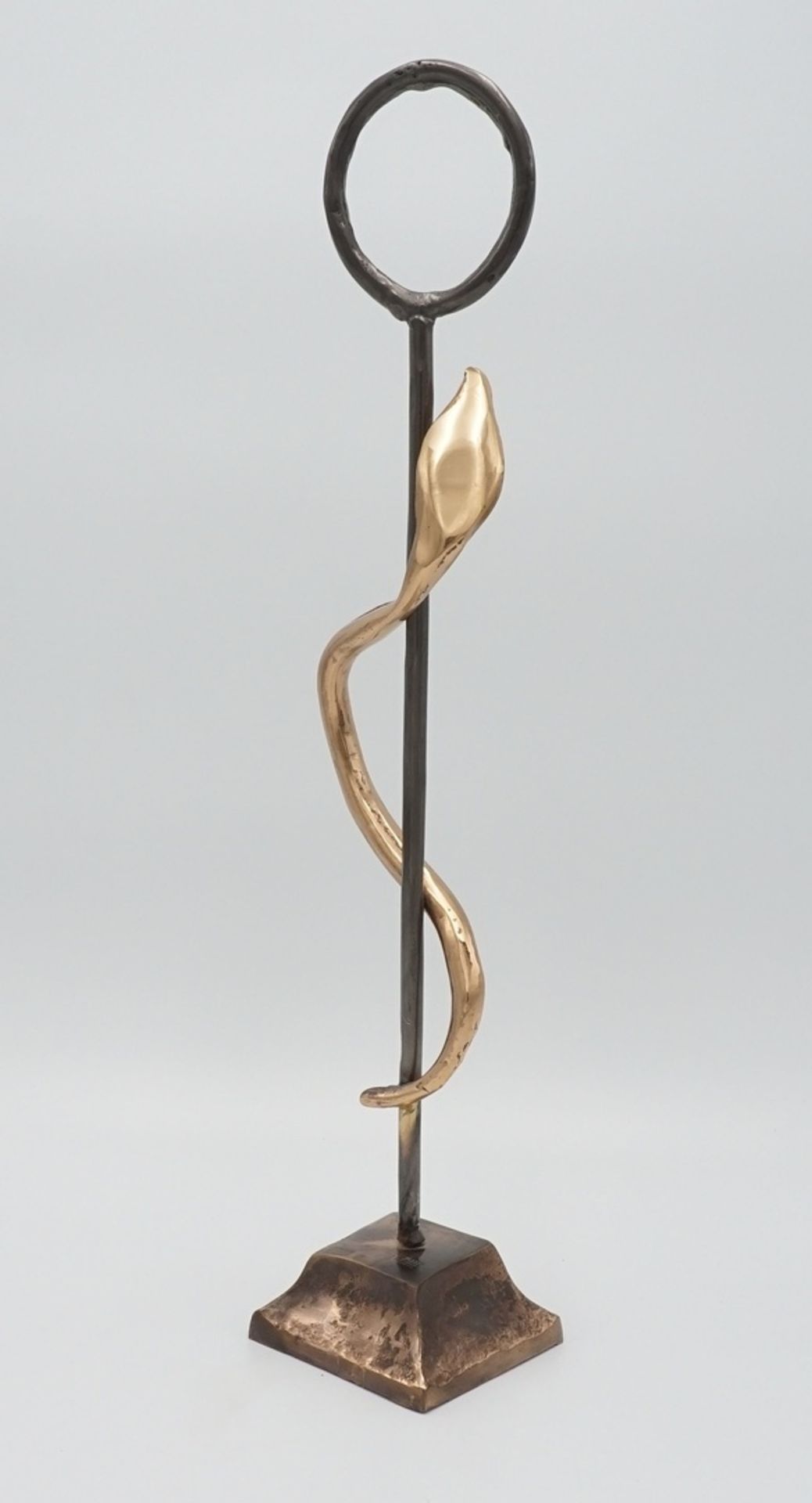 Yves Lohe, Äskulapnatter(geb. 1947 Nordfrankreich), Bronze, Signatur auf Sockel eingeschlagen,