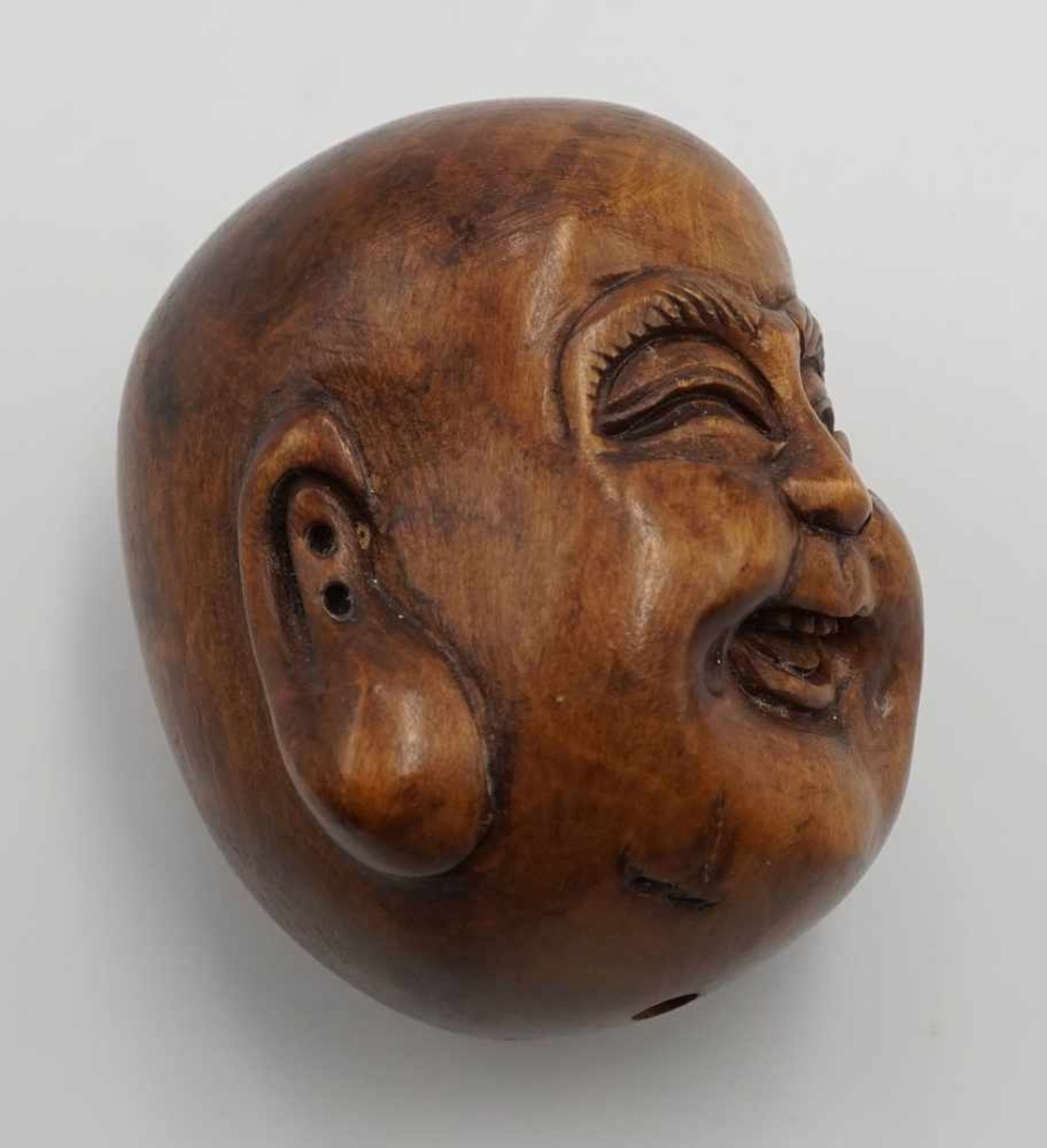 Netsuke "Lächelnder Buddha", 1. Hälfte 20. Jh.Buchsbaum, guter Zustand, H. 4 cm - Bild 3 aus 3