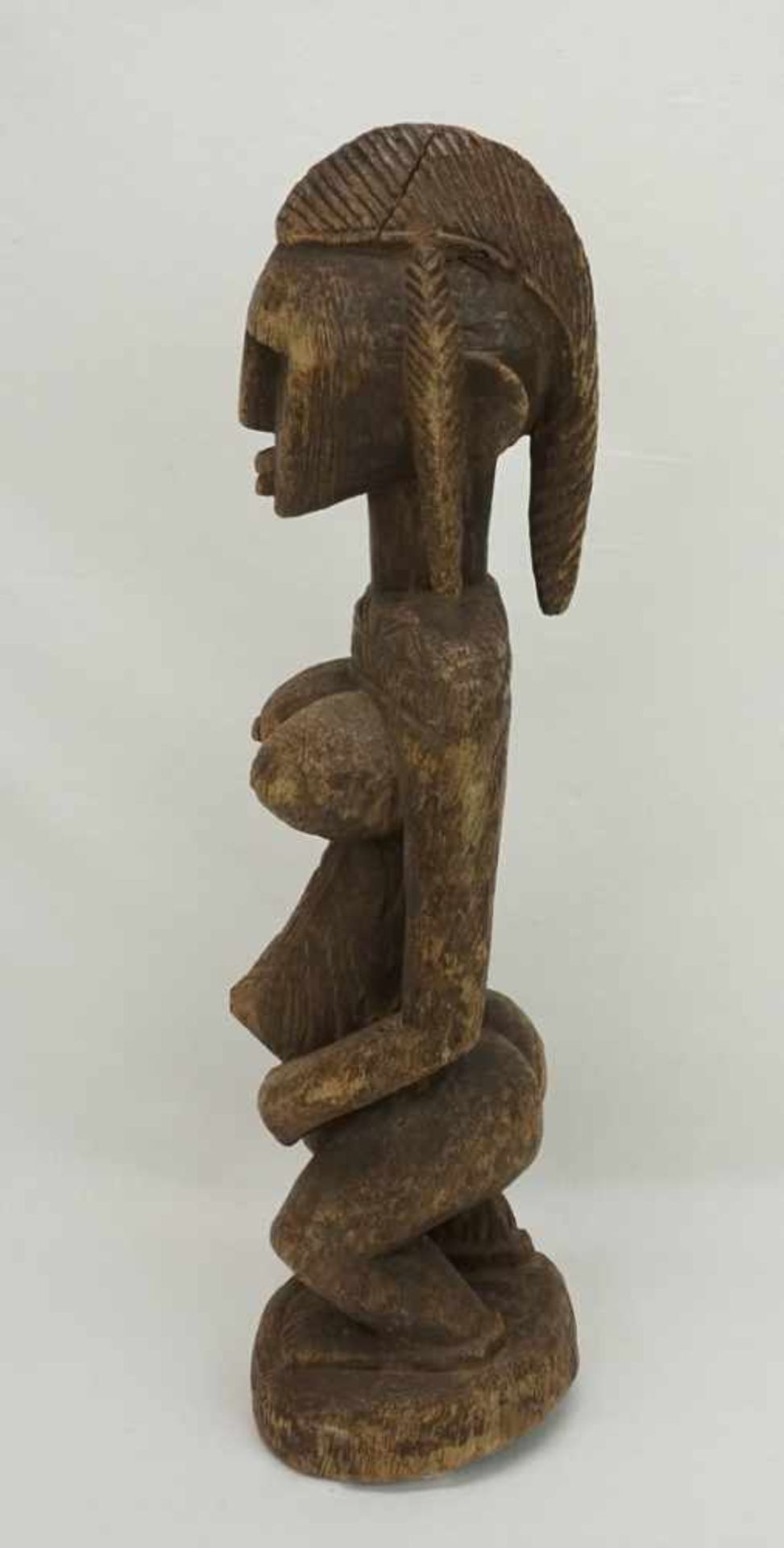 Stehende weibliche Figur der Dogon, MaliHartholz, braune Patina, Augen aus Metall, altersgemäßer - Image 2 of 4