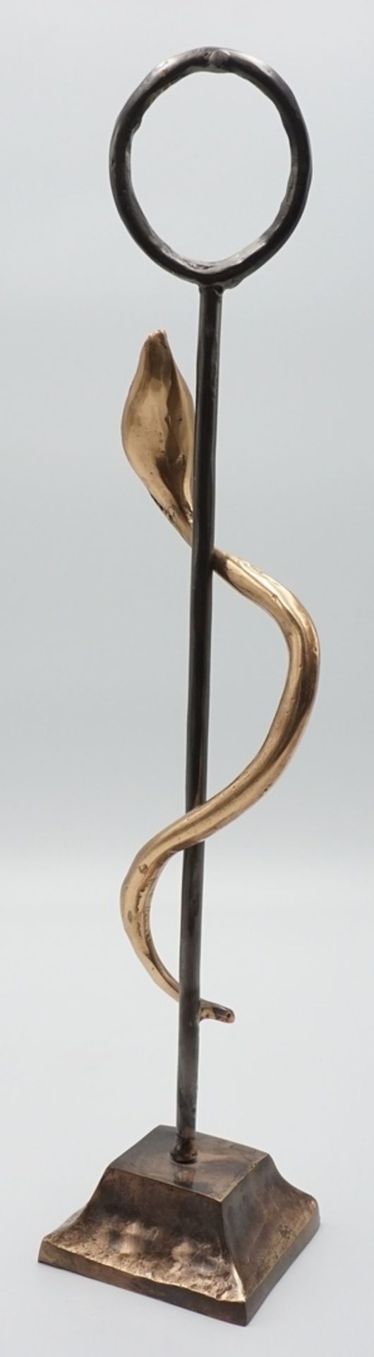 Yves Lohe, Äskulapnatter(geb. 1947 Nordfrankreich), Bronze, Signatur auf Sockel eingeschlagen, - Bild 2 aus 3