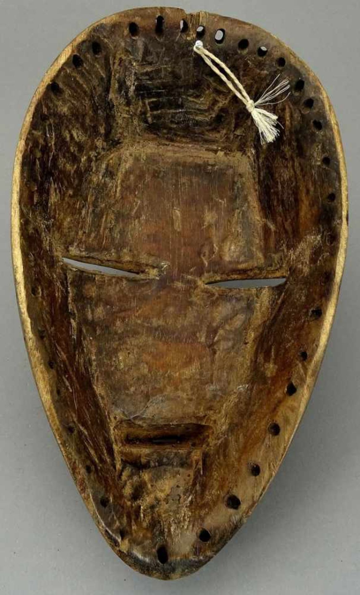 Dan Vorsatzmaske, Liberiaalt patiniertes Holz, guter Zustand, H. 28 cm - Image 2 of 2