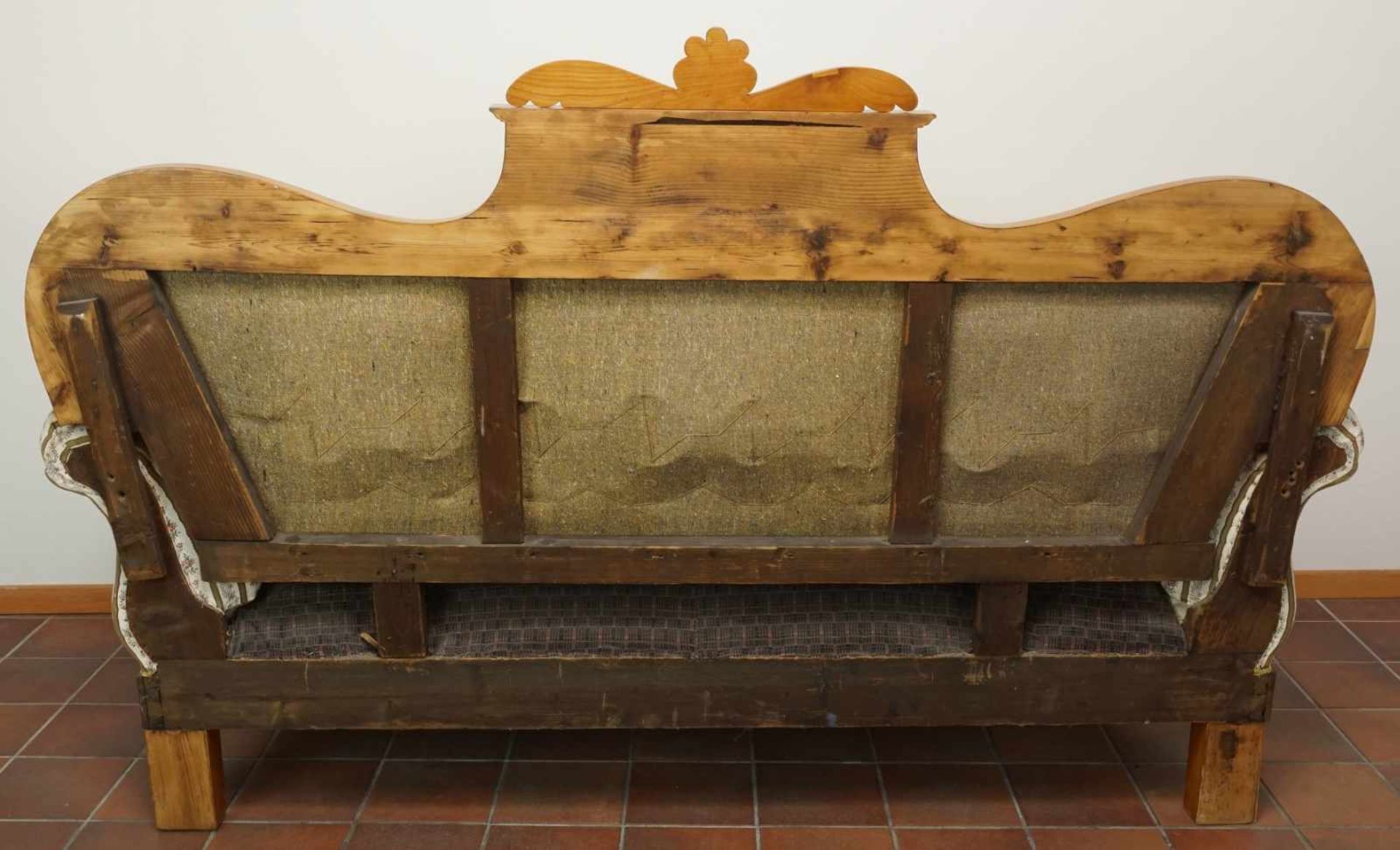 Biedermeier Sofa, Kirsche furniertum 1840, heller gestreifter Bezug, altersgemäß guter Zustand, - Image 4 of 5