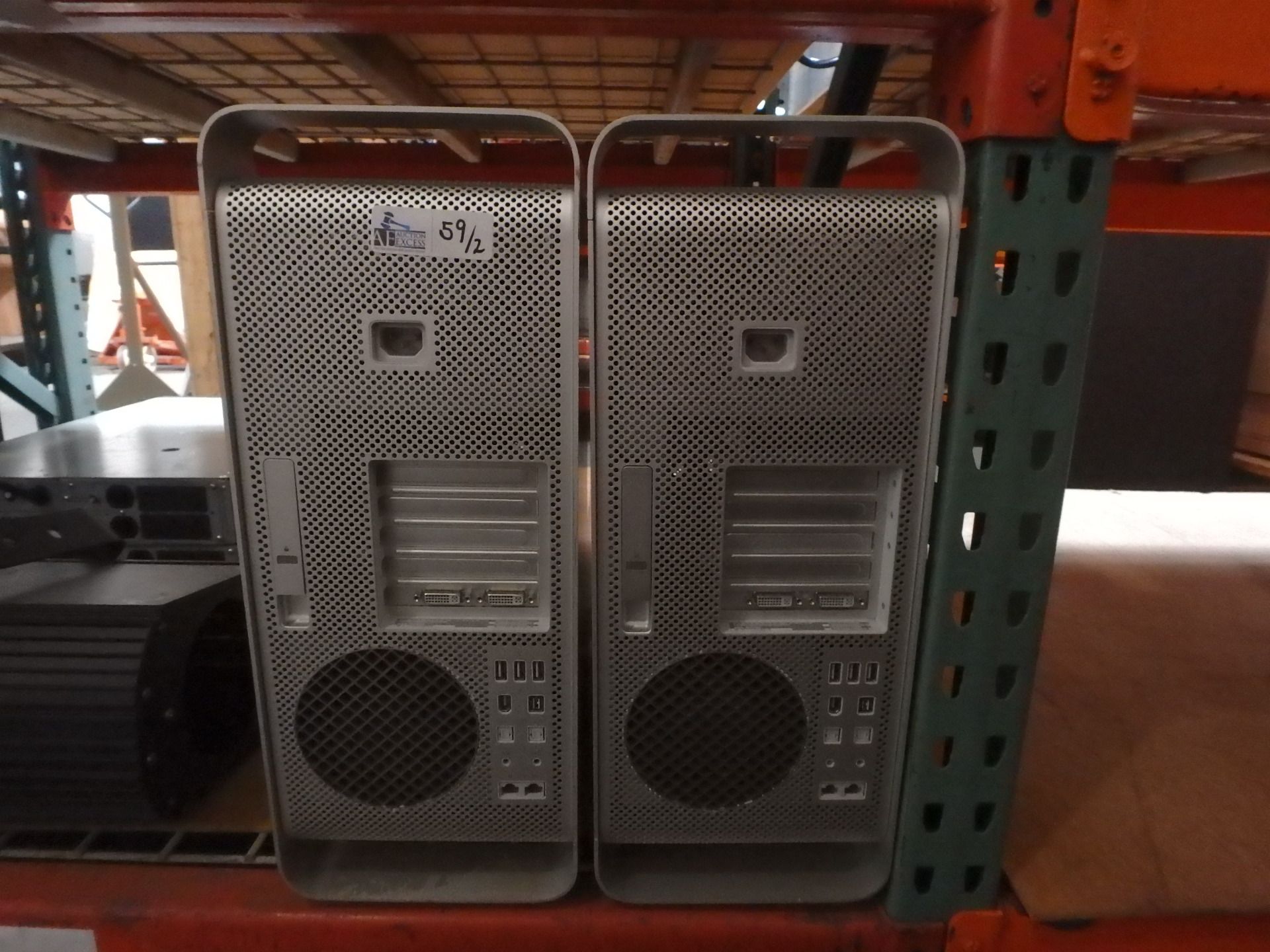 LOT OF 2 MAC PRO 1186