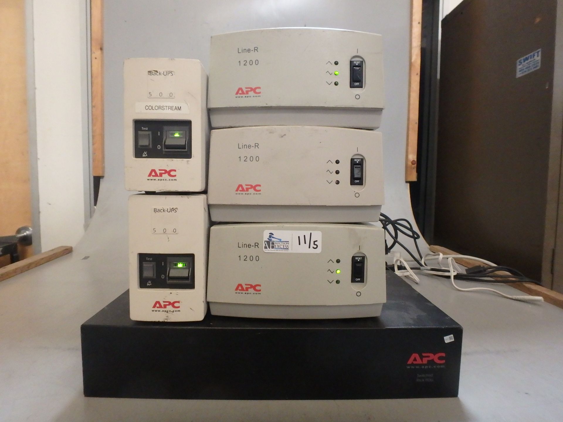 LOT OF 5 APC UPS