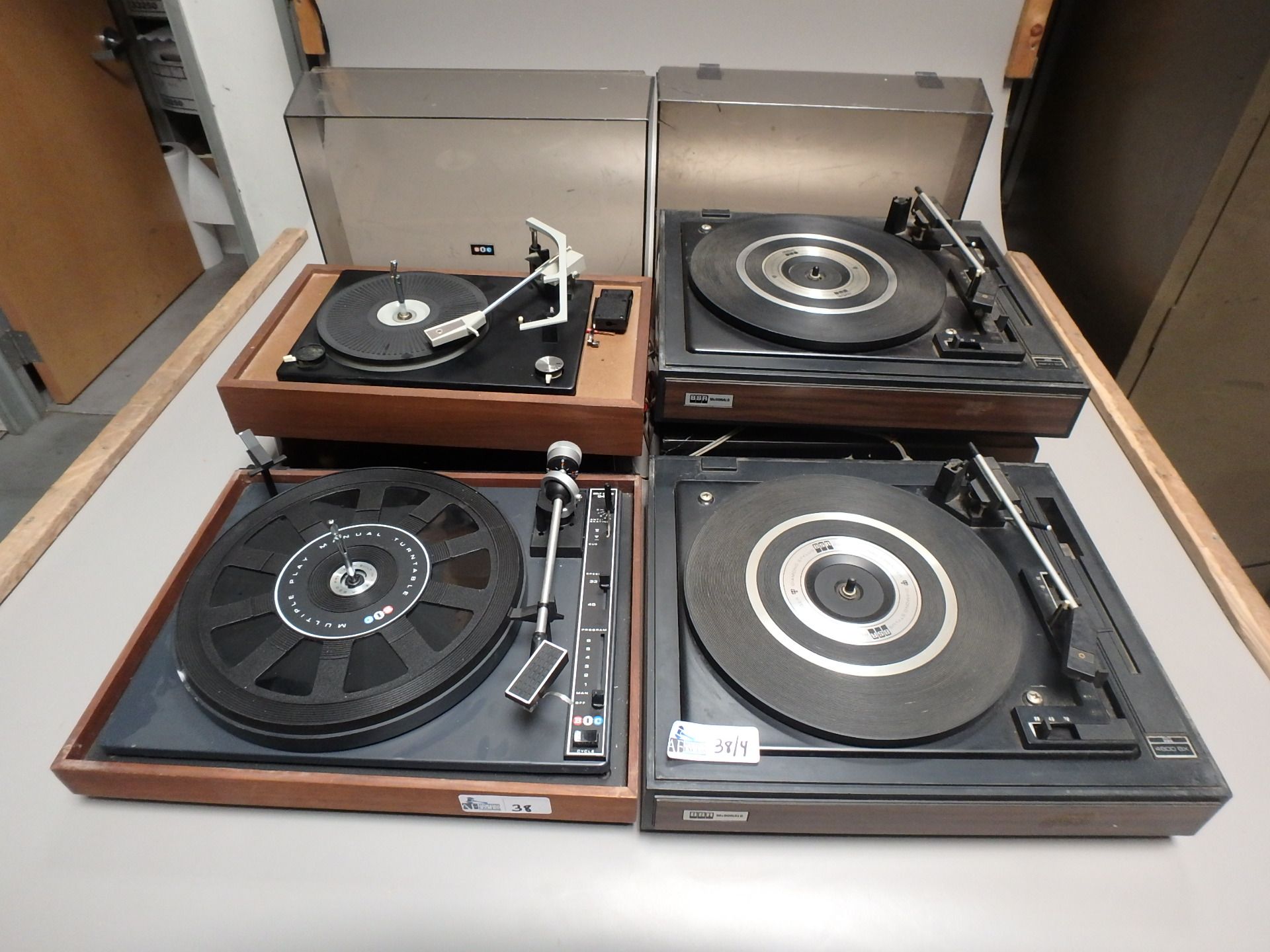 LOT OF 4 TURNTABLES