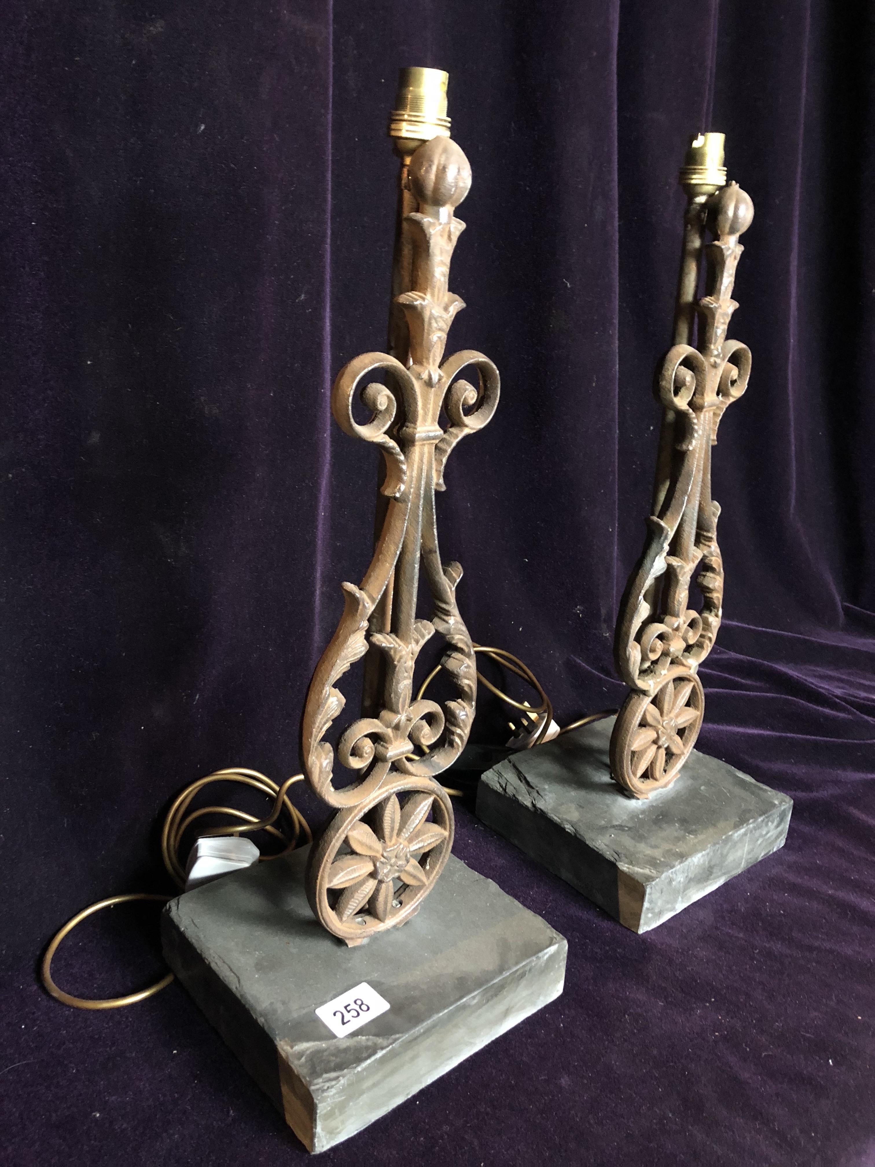 Pair of lamps - Image 2 of 3