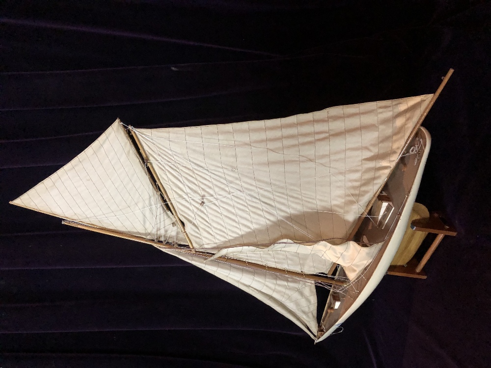 Model of yacht - Image 2 of 3