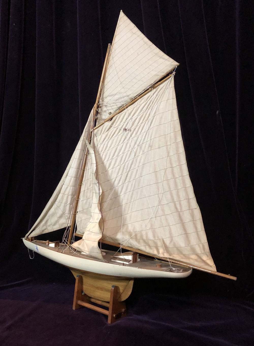 Model of yacht - Image 3 of 3