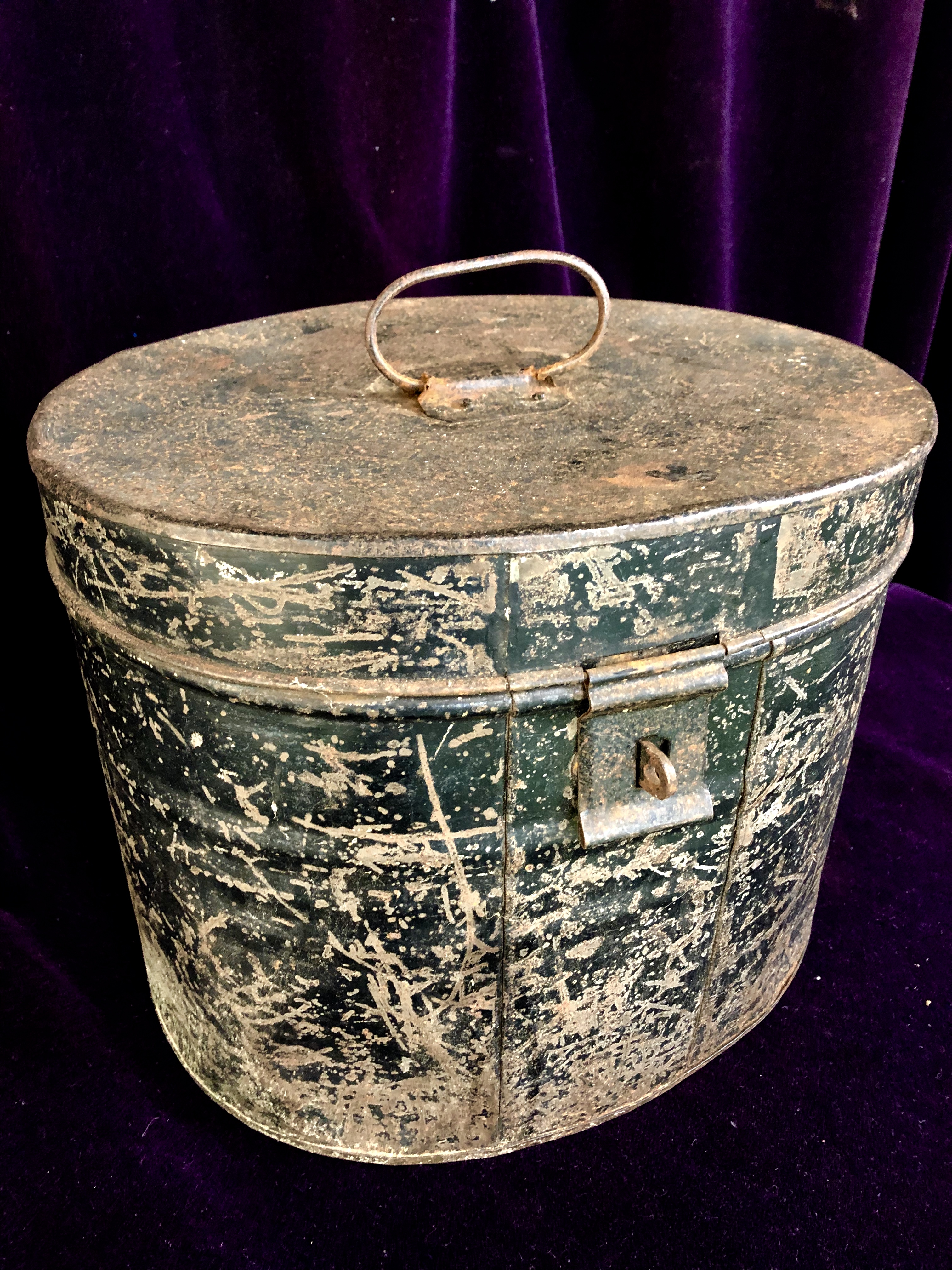 A 19th century Tin hat box - Image 2 of 2