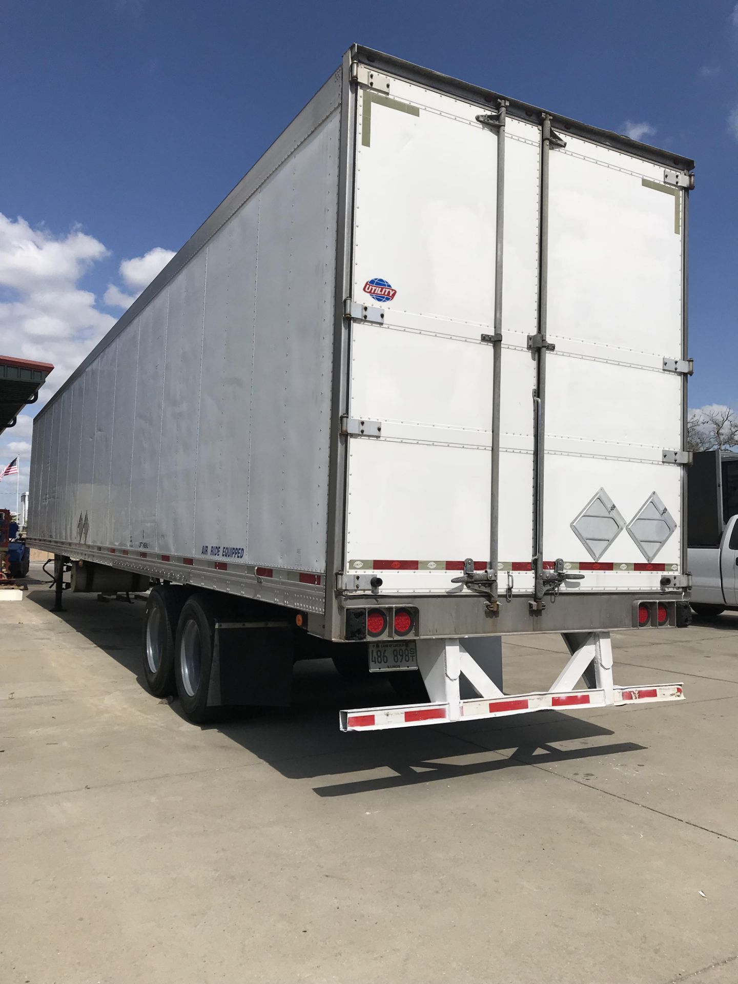 2008 UTILITY REEFER TRAILER, 52', CLEAN INSIDE, ALUMINUM FLOOR - Image 3 of 7