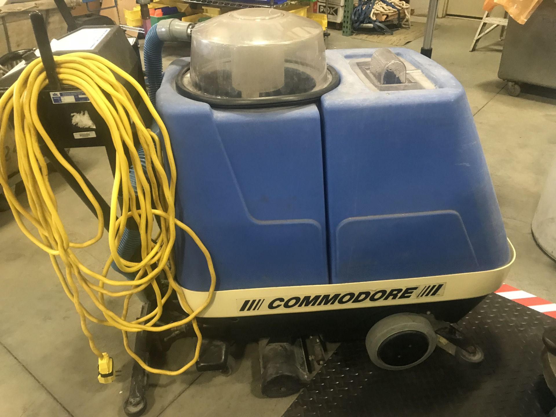 WINDSOR COMMODORE CARPET EXTRACTOR MOD. CMD, 244 HRS SHOWING