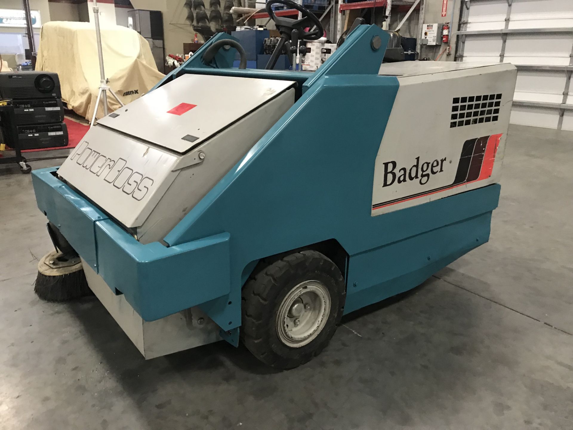 POWER BOSS SW/62 INDUSTRIAL FLOOR SWEEPER