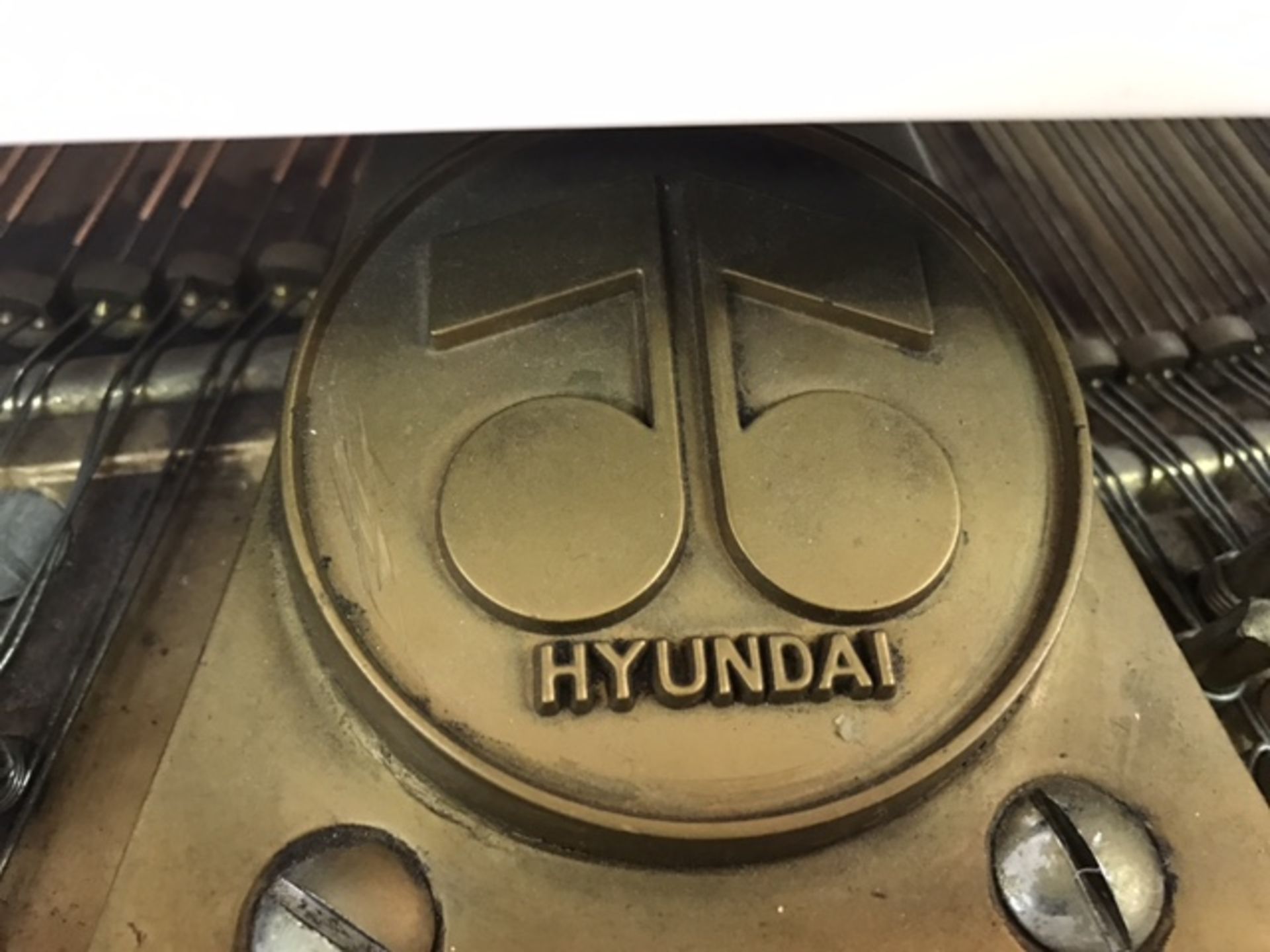 HYUNDAI PIANO - Image 8 of 15