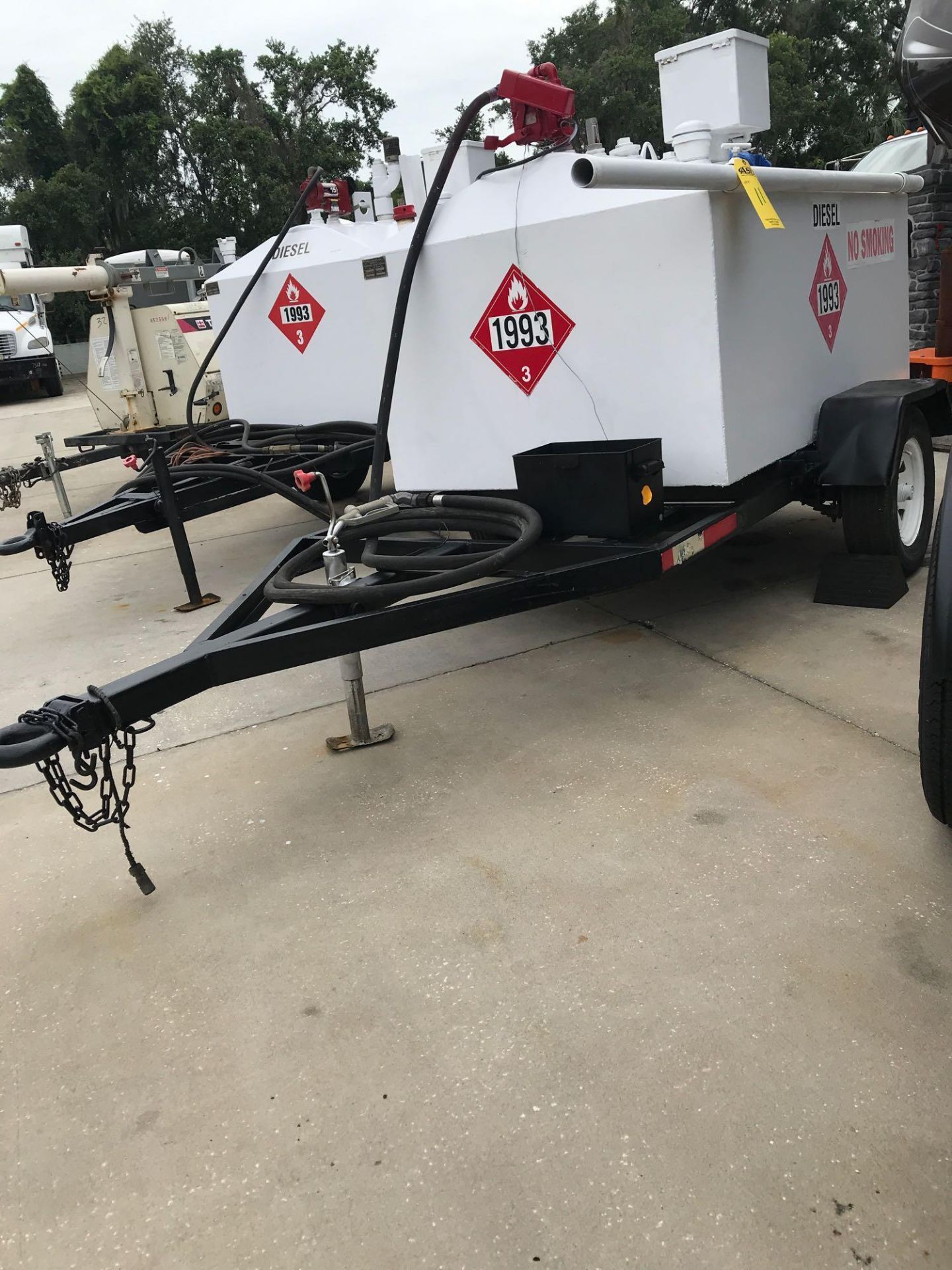 TRAILER MOUNTED FUEL TANK W/ PUMP - Image 2 of 4