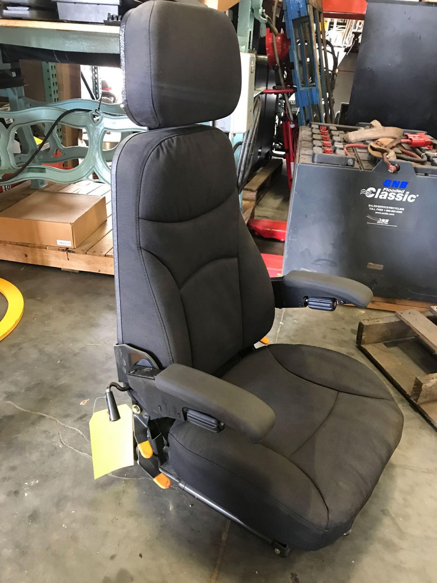 HIGH BACK RECLINING EQUIPMENT SEAT