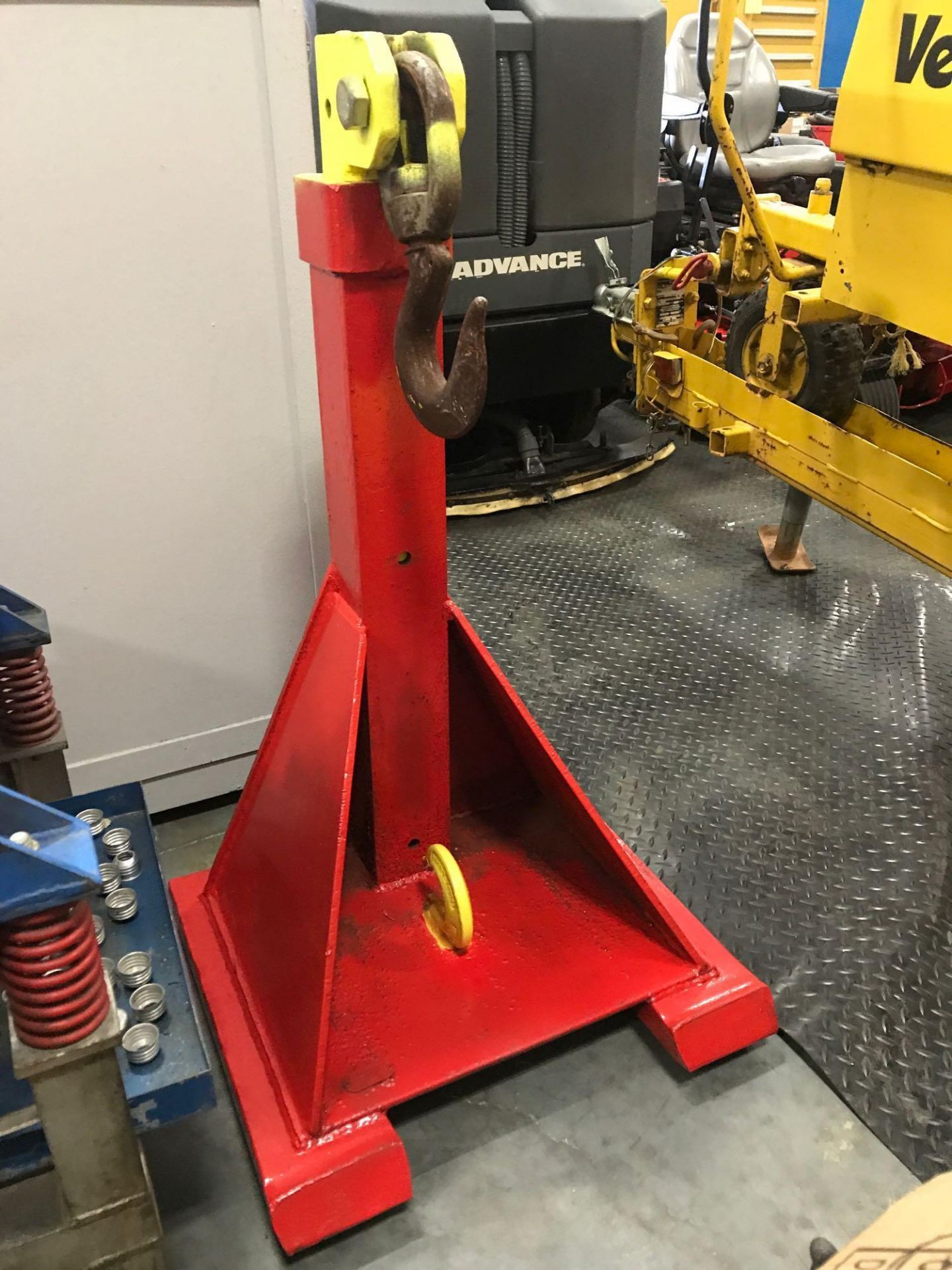 LIFTING CRANE FORKLIFT ATTACHMENT