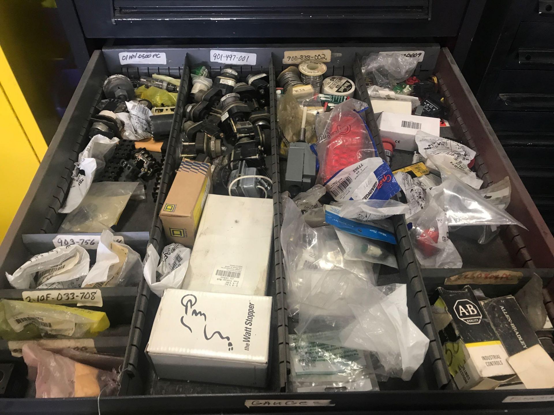 CONTENTS IN DRAWERS (CONNECTORS, SPARK PLUGS,PIPING, ETC) - Image 5 of 11