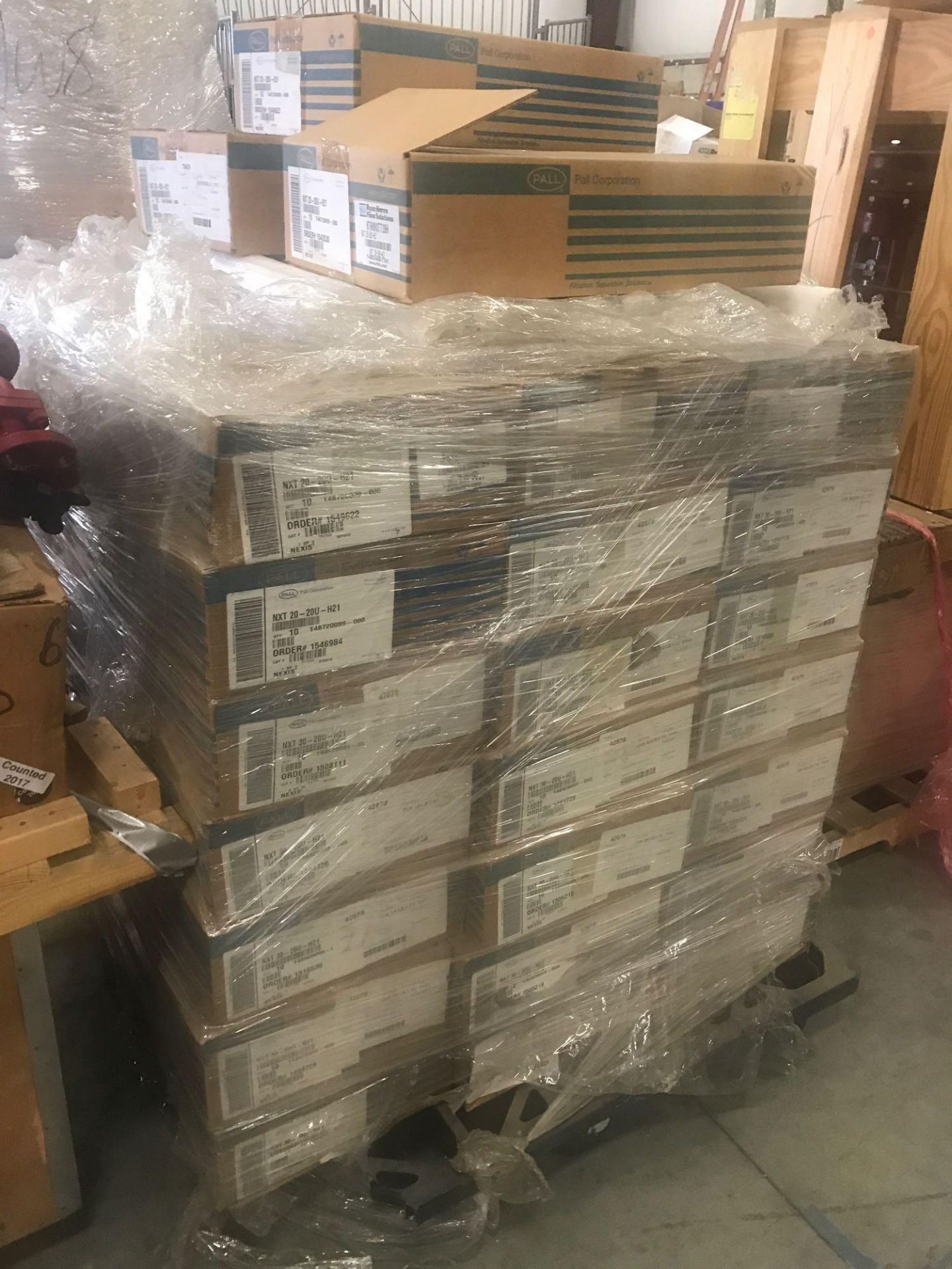 PALLET OF PALL CORPORATION WATER FILTERS