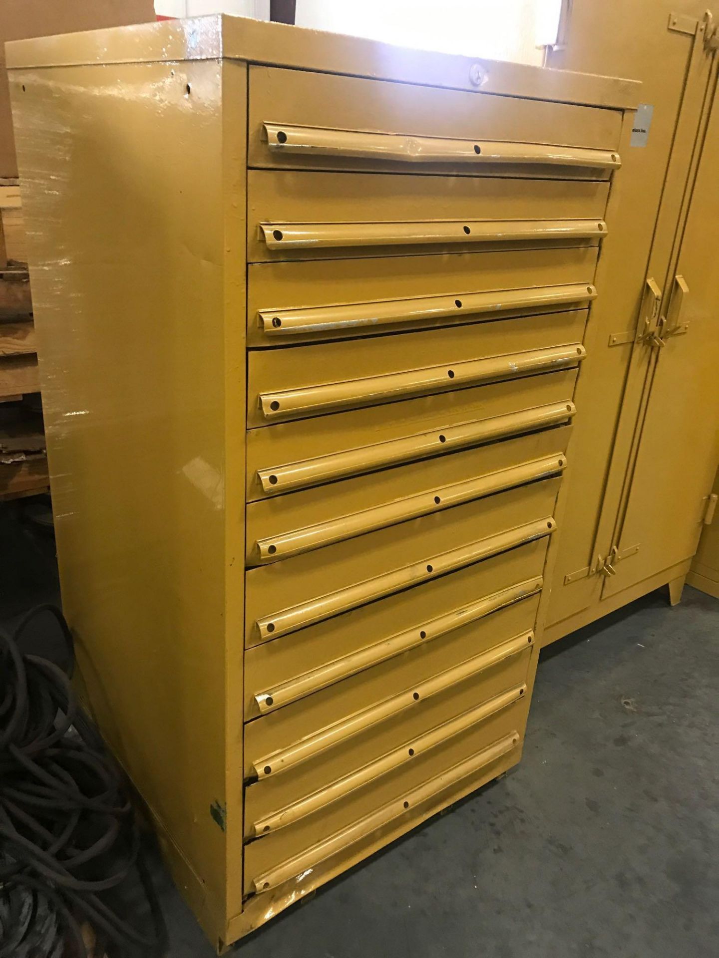 11 DRAWER TOOL/PARTS STORAGE CABINET