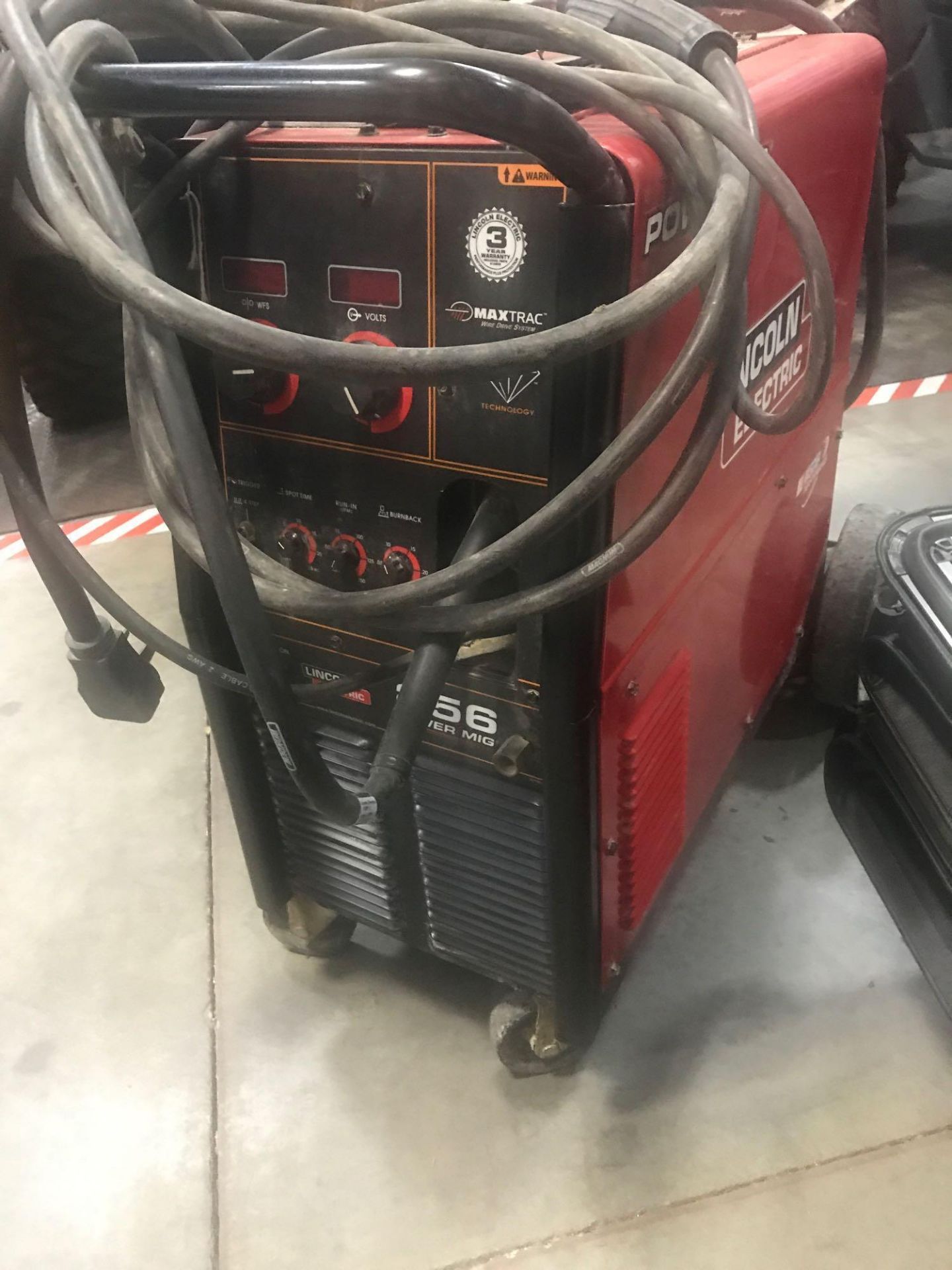 LINCOLN ELECTRIC 256 POWER MIG WELDER, DIAMOND CARE TECHNOLOGY & MAXTRAC DRIVE SYSTEM