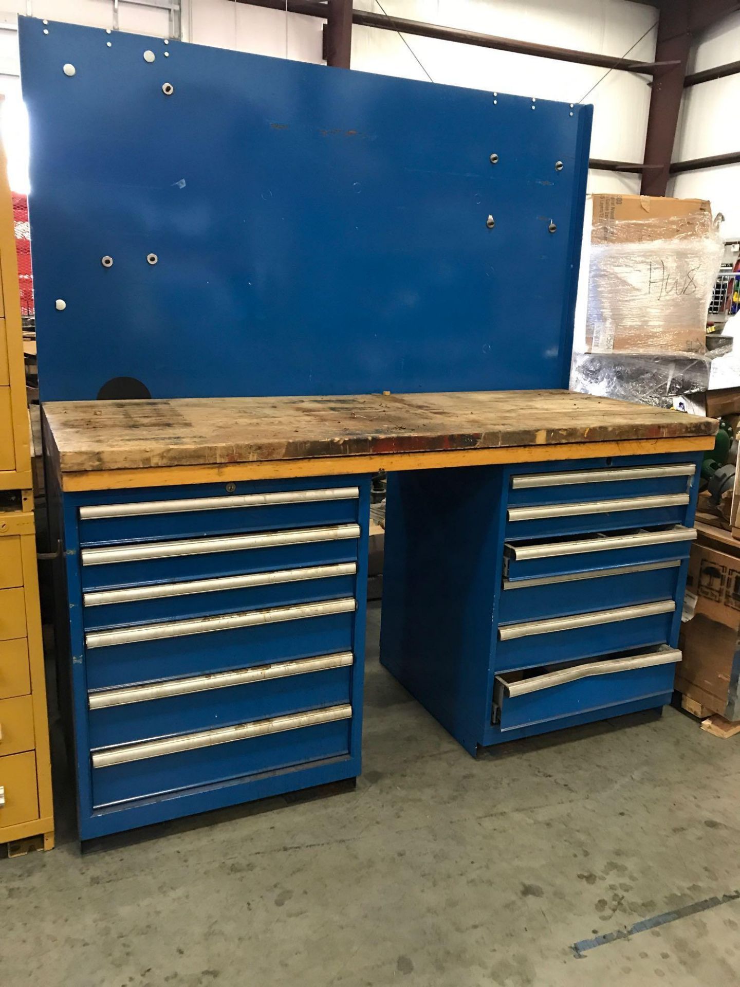 11 DRAWER INDUSTRIAL WORK BENCH - Image 2 of 2