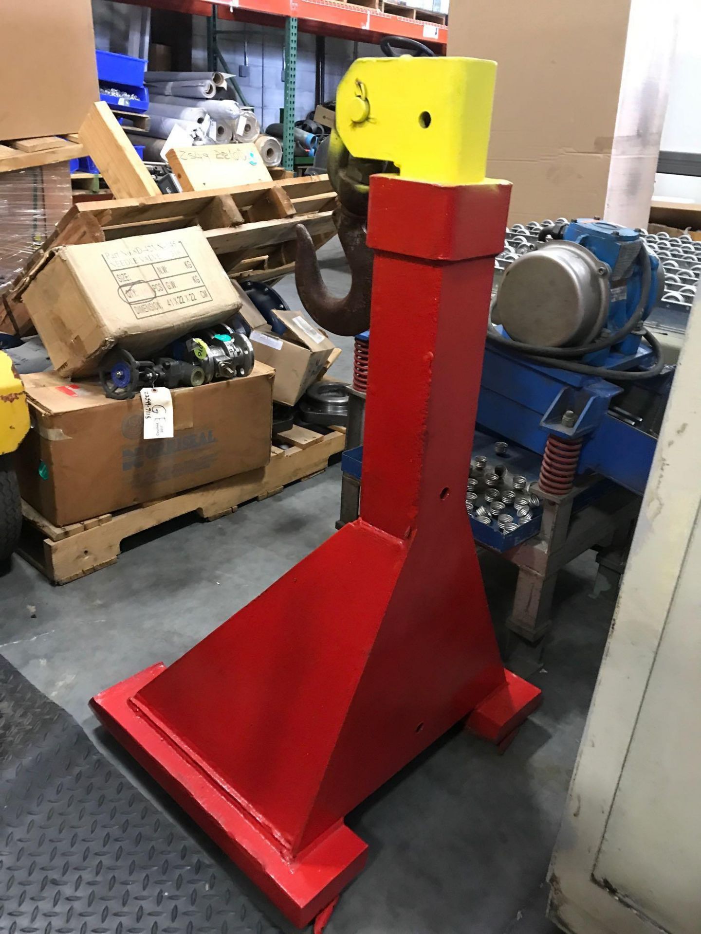 LIFTING CRANE FORKLIFT ATTACHMENT - Image 2 of 2