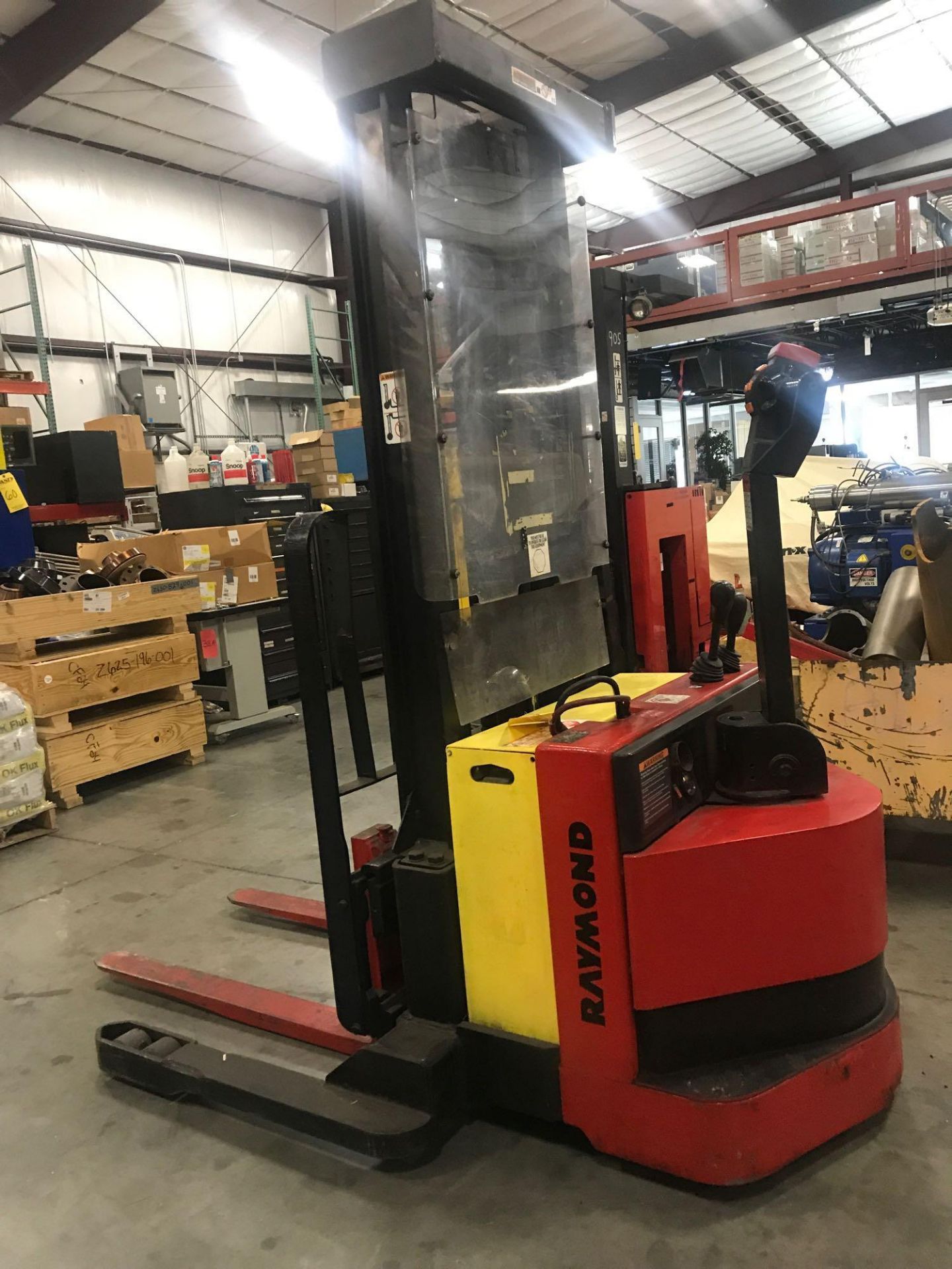 RAYMOND RSS40 ELECTRIC WALK-BEHIND FORKLIFT W/ SIDESHIFT