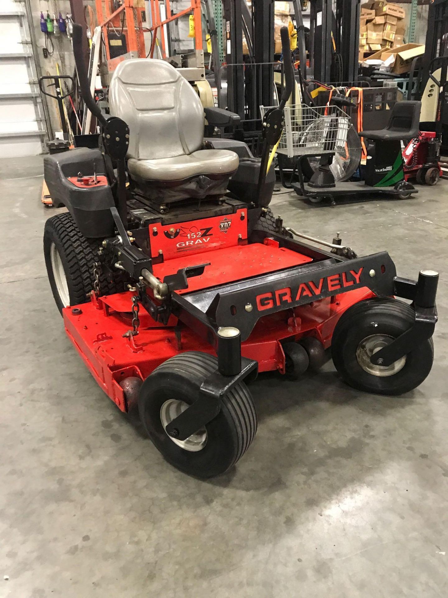 GRAVELY 152Z ZERO TURN COMMERCIAL MOWER, 52" DECK - Image 5 of 14