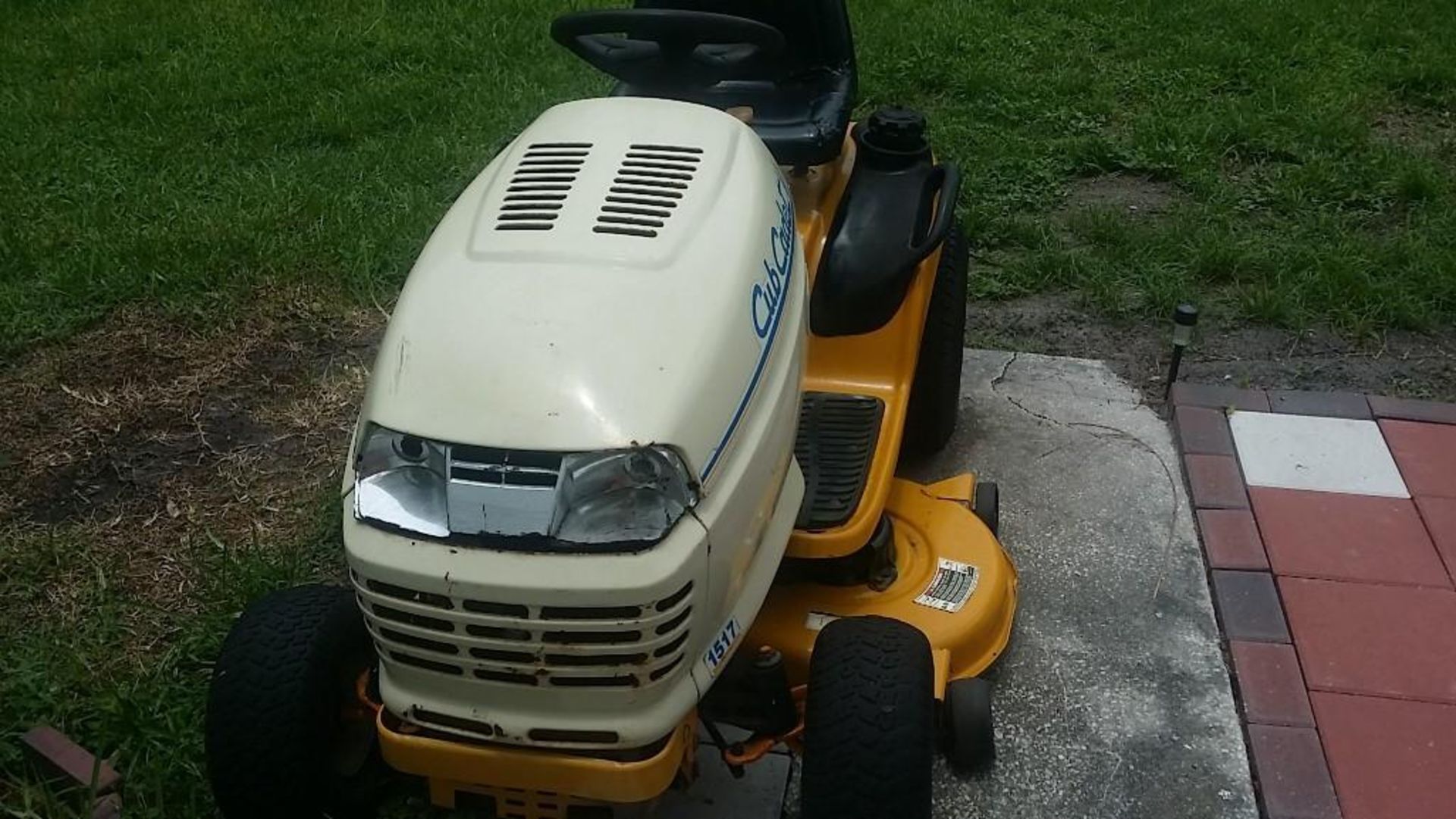 CUB CADET 1517 MOWER, 279.9 HOURS SHOWING, RUNS - Image 16 of 18