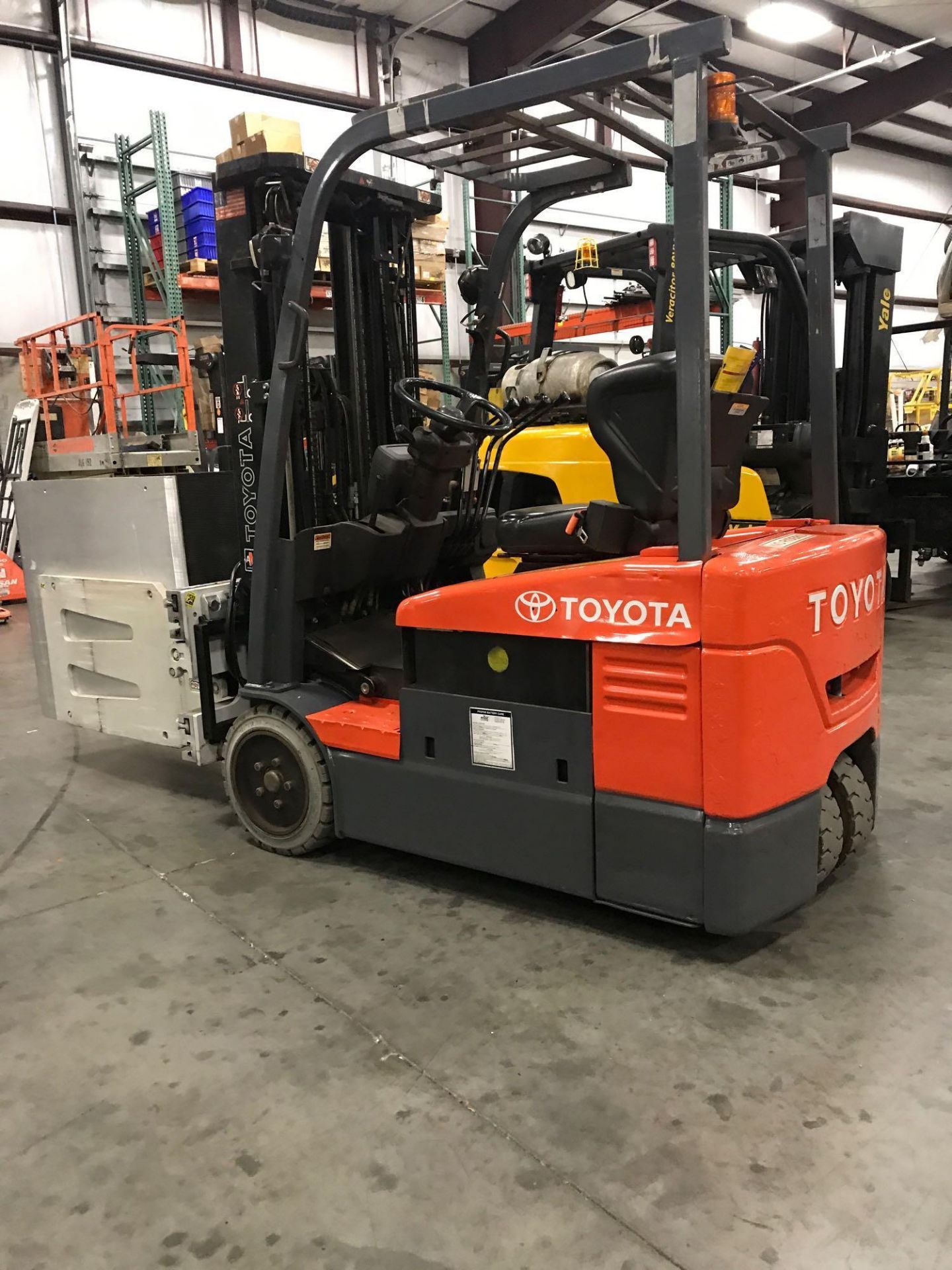 2007 TOYOTA FORKLIFT MODEL 7FBEU15, 3,000 LB CAPACITY, 170.5" HEIGHT CAPACITY - Image 6 of 20