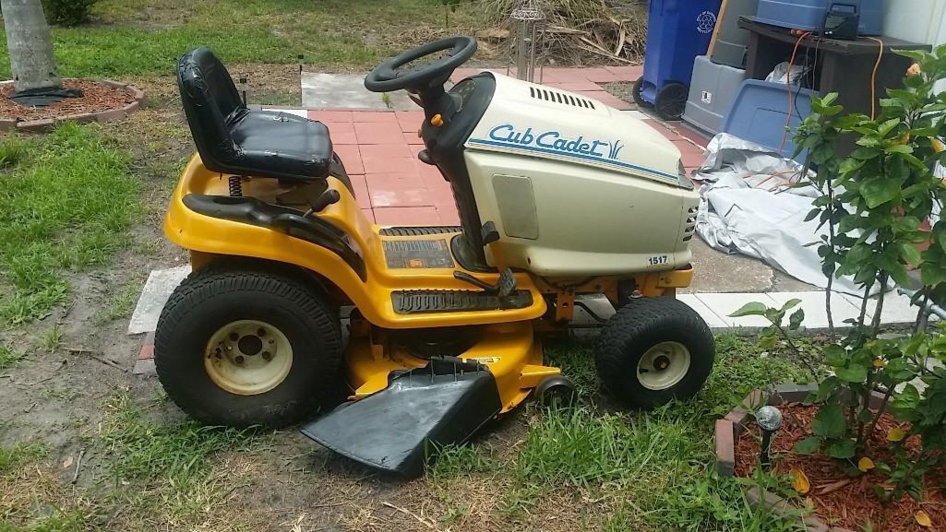 CUB CADET 1517 MOWER, 279.9 HOURS SHOWING, RUNS - Image 8 of 18