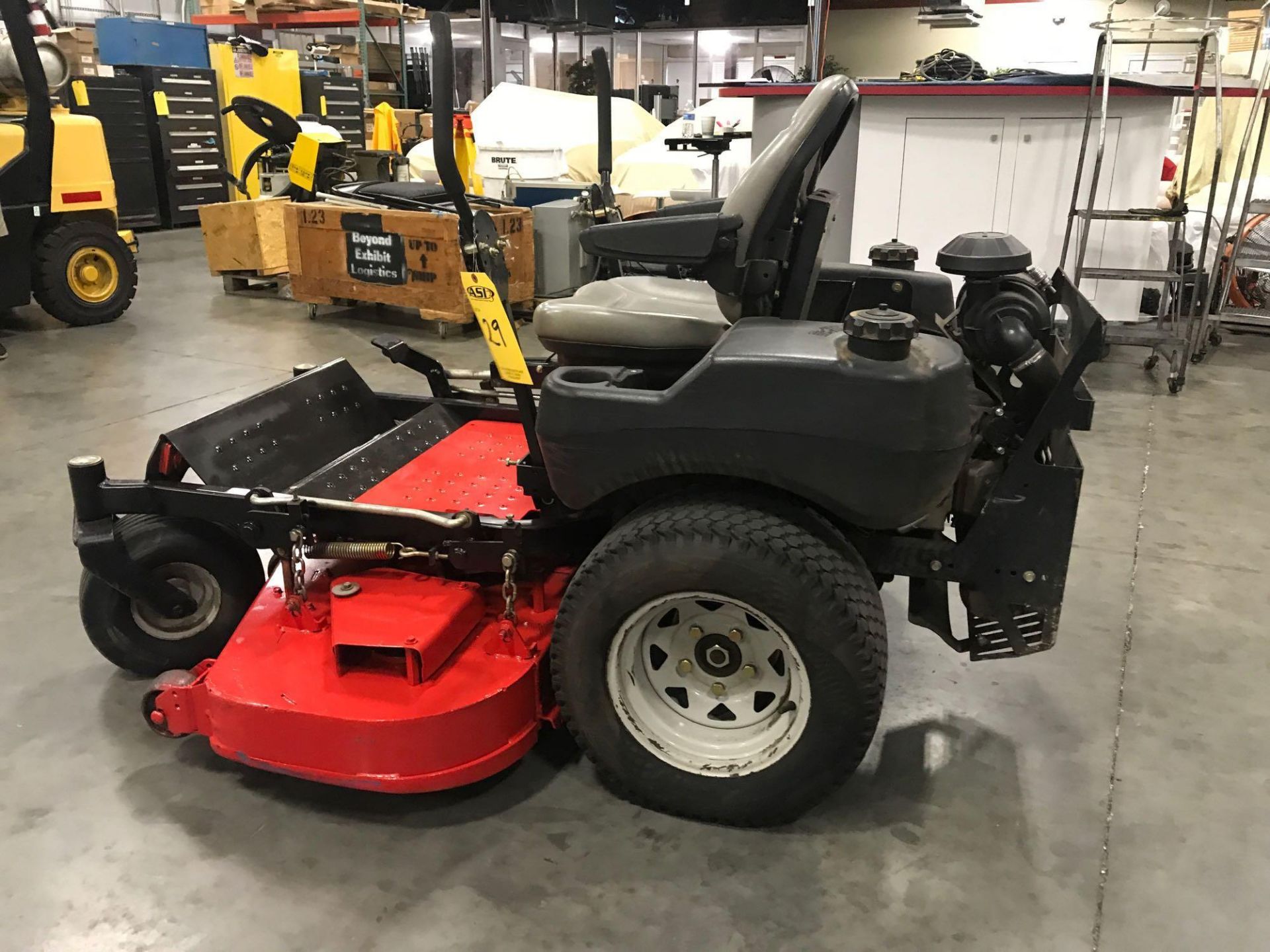 GRAVELY 152Z ZERO TURN COMMERCIAL MOWER, 52" DECK - Image 9 of 14