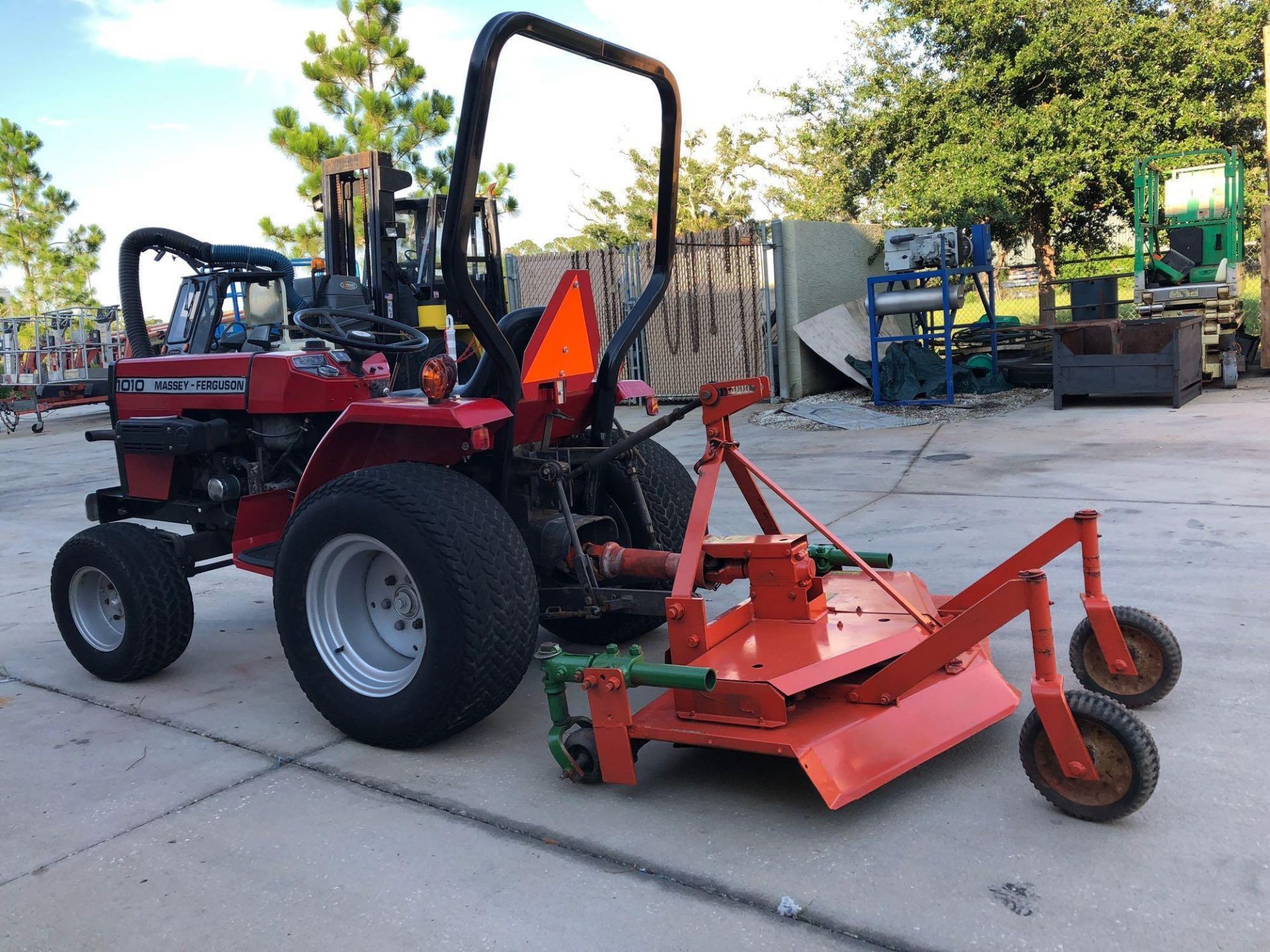 MASSEY FERGUSON MF1010 TRACTOR - Image 9 of 18