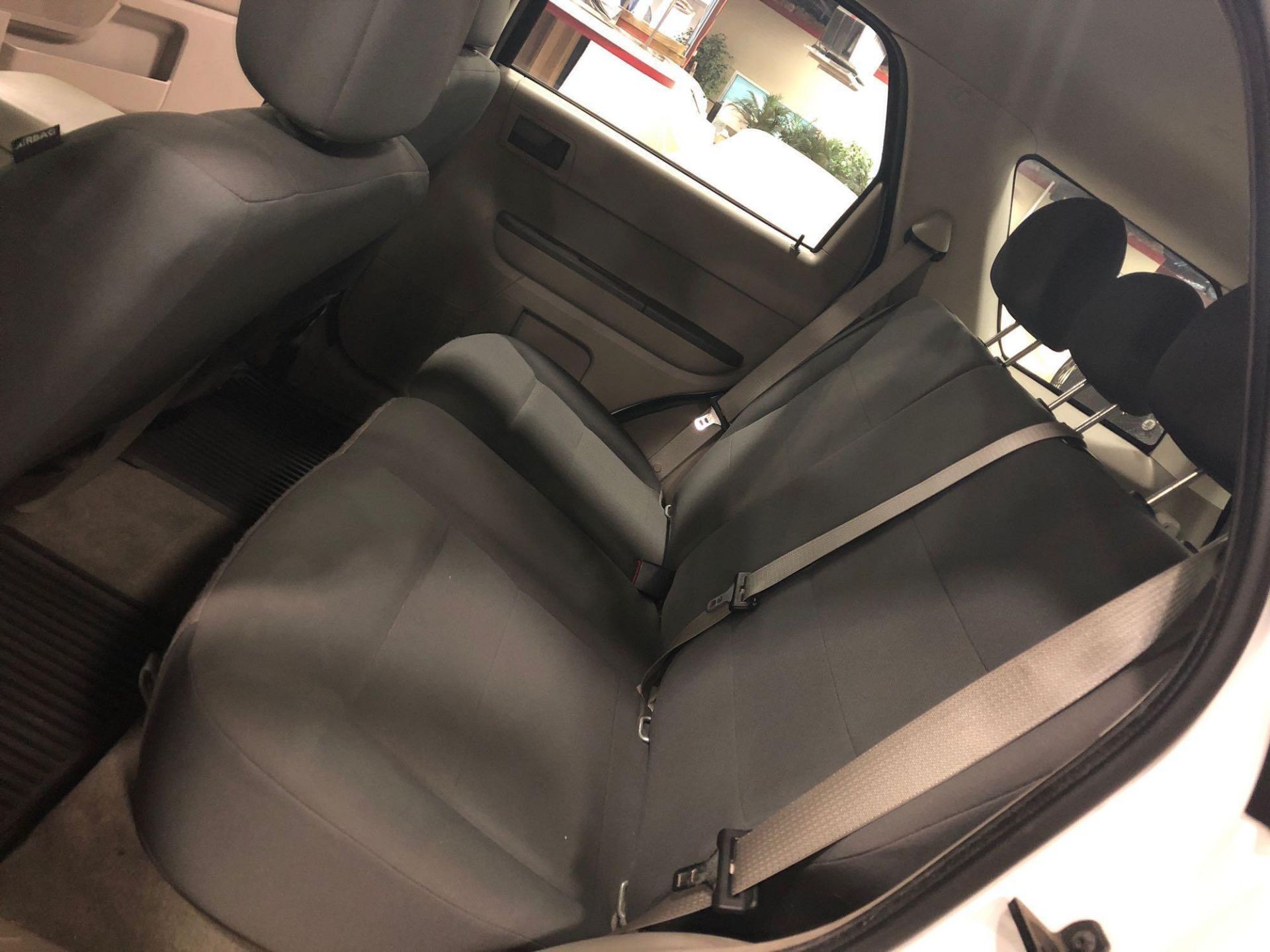 2010 FORD ESCAPE SUV, 4 DOOR, AUTOMATIC TRANSMISSION, RUNS - Image 12 of 17