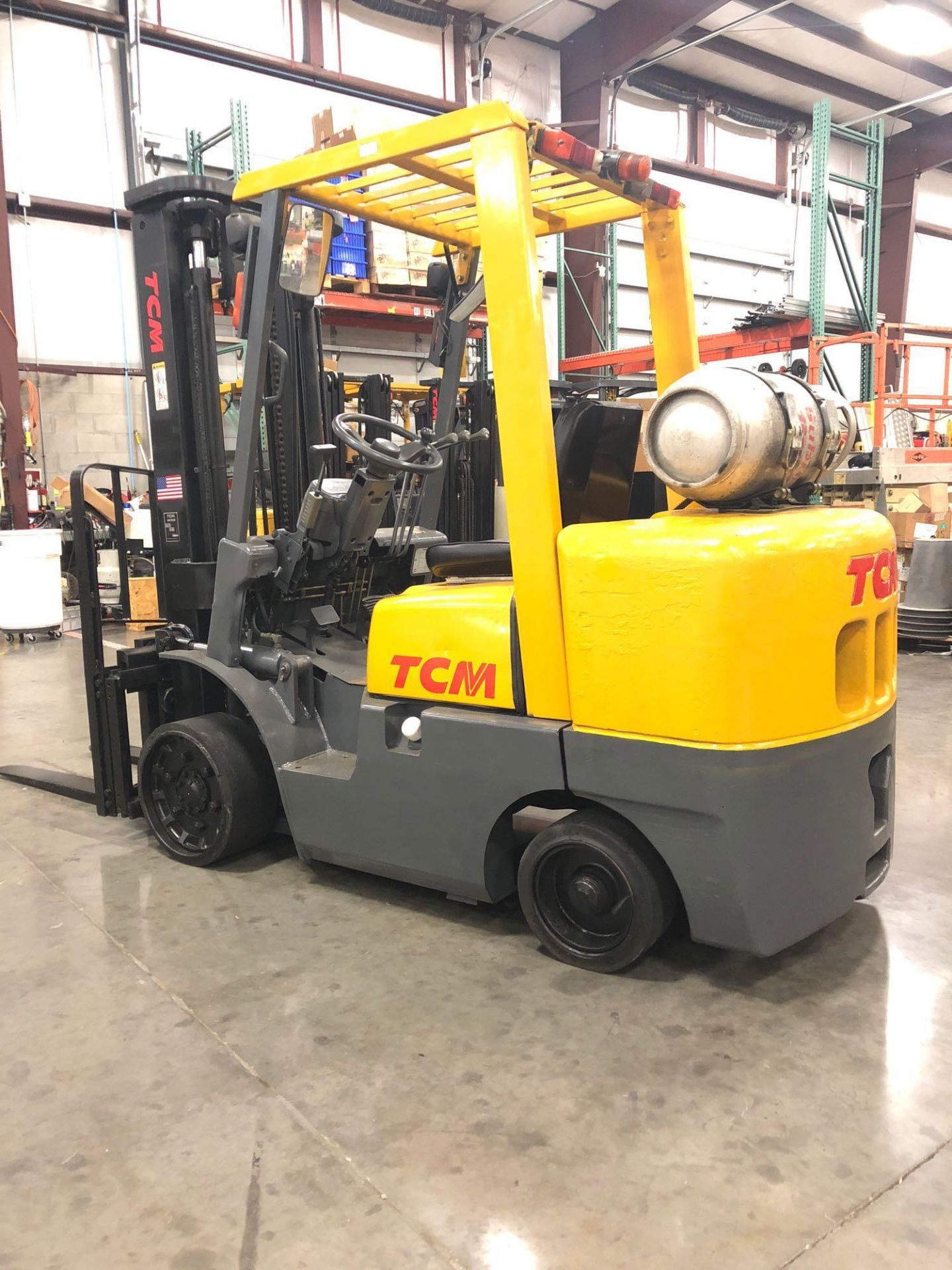 TCM LP FORKLIFT, 6,000 LB LIFT CAPACITY MODEL FCG30F9, TILT, SIDE SHIFT - Image 4 of 9