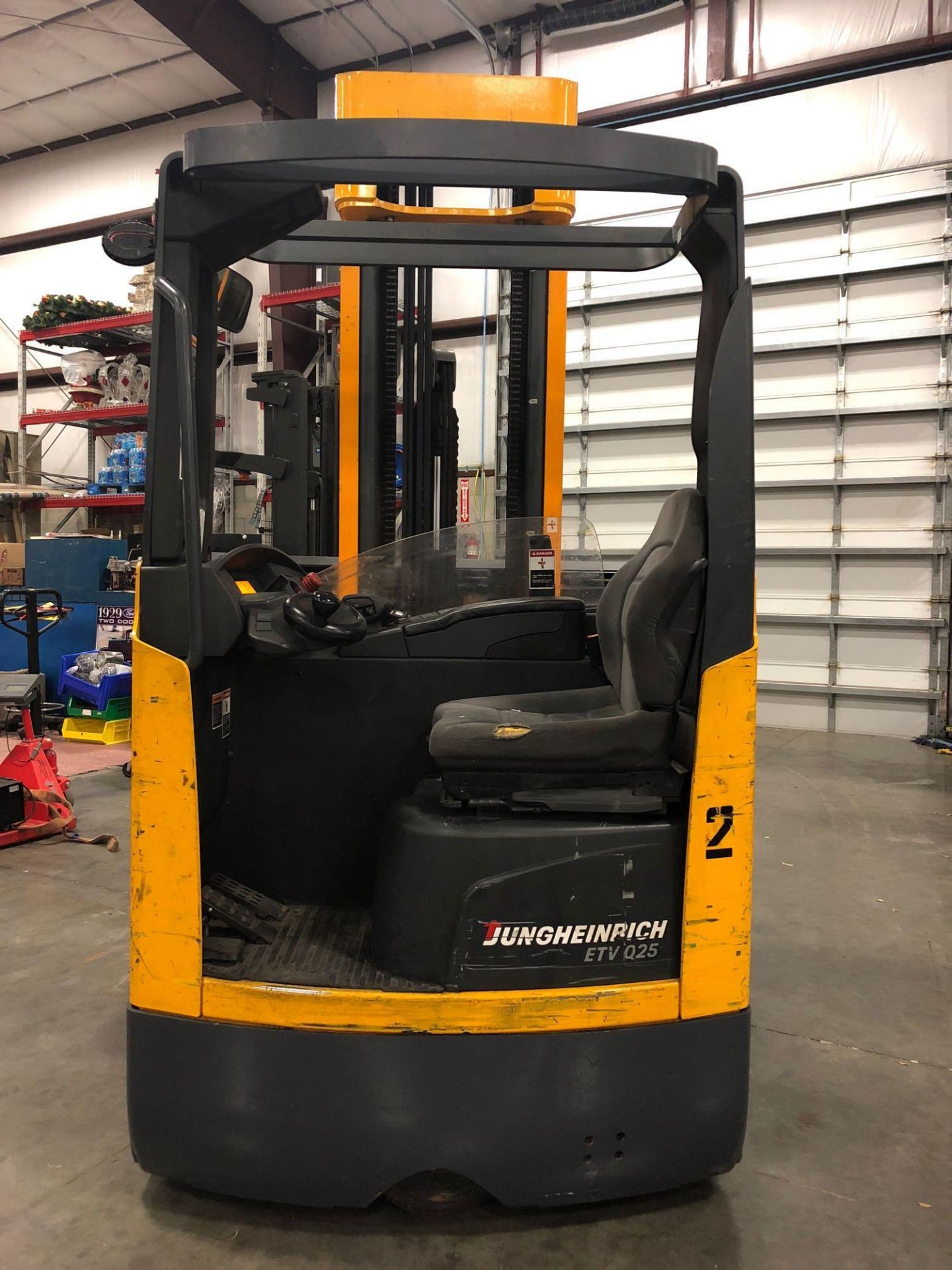 JUNGHEINRICH ELECTRIC FORKLIFT MODEL ETV Q25 - Image 4 of 12