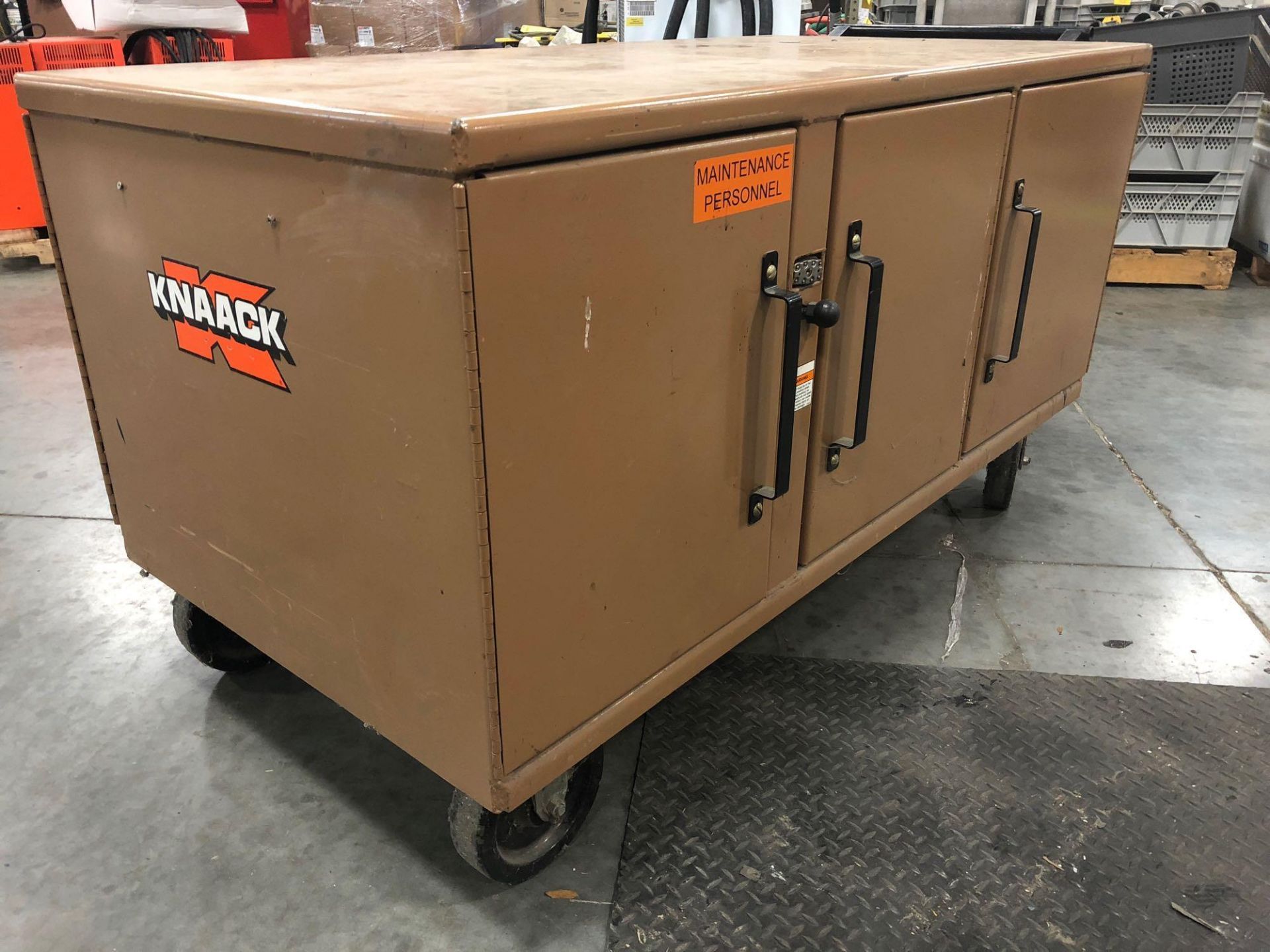 KNACK INDUSTRIAL ROLLING TOOL CABINET, DOUBLE SIDED - Image 7 of 8