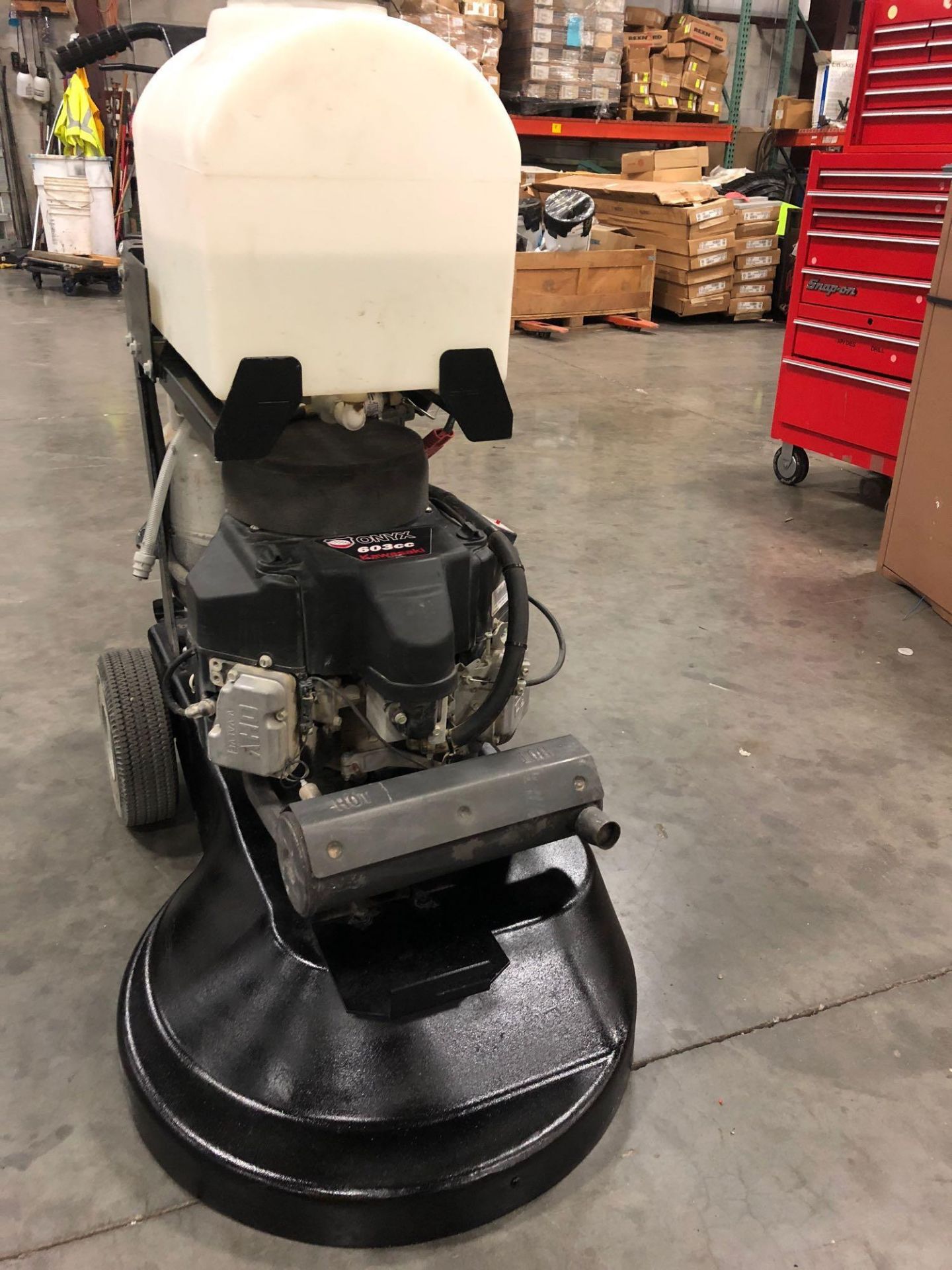 ONYX FLOOR BURNISHER, 21", MODEL 8617, 85 HOURS - Image 3 of 10