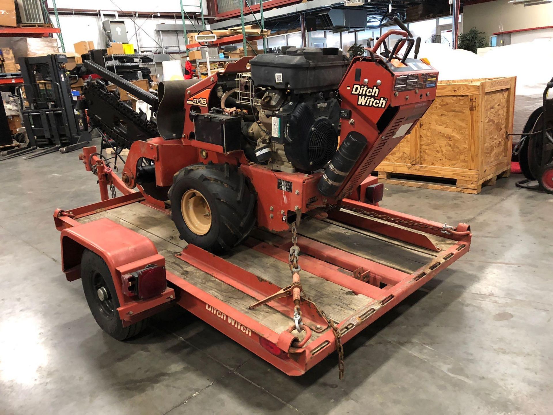 2012 DITCH WITCH RT16 WALK BEHIND TRENCHER W/ TRAILER, CARBIDE TEETH, 99.3 HOURS SHOWING - Image 3 of 10